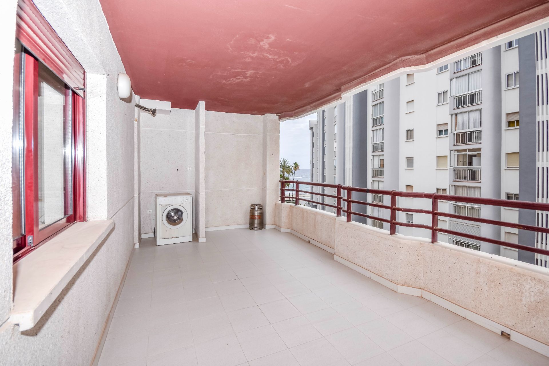 Appartement avec vue sur la mer dans la première ligne de mer à Calpe.