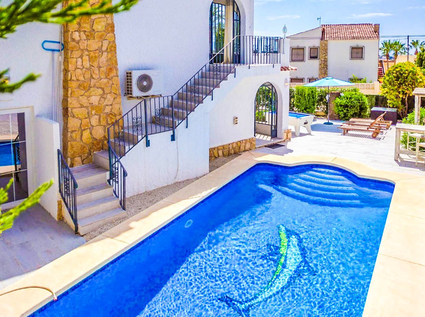 Impeccable villa located in the La Cometa urbanization, in Calpe