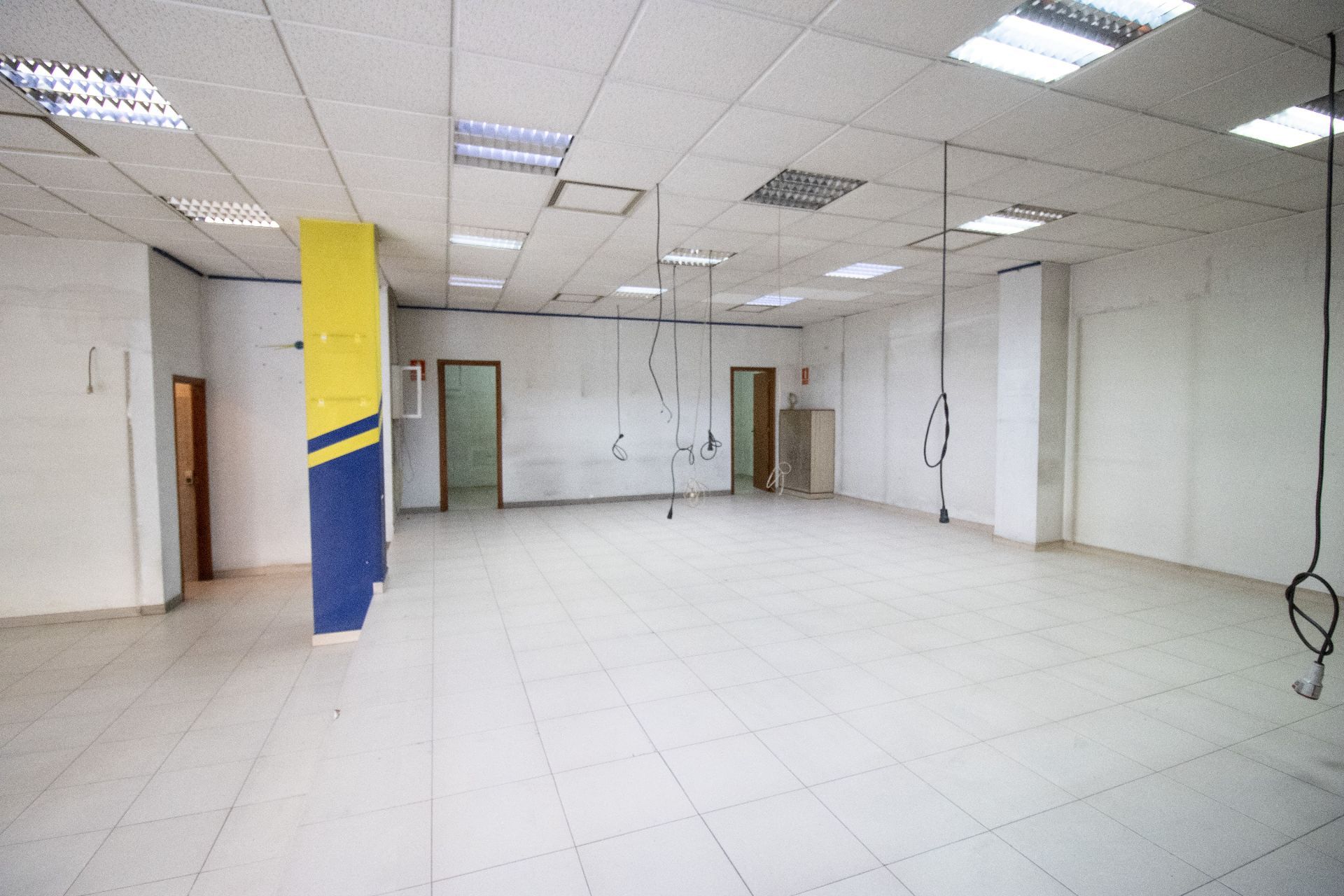 Local comercial a Figueres, en venda