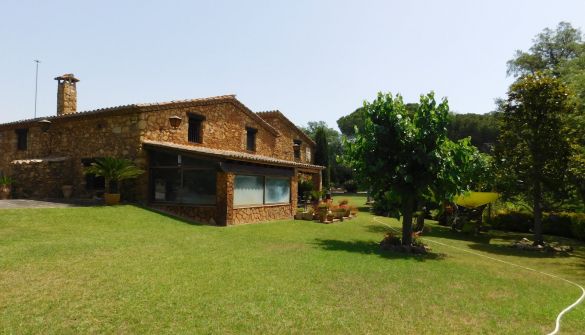 Vila de Luxe a Maçanet de la Selva, mas altaba, en venda