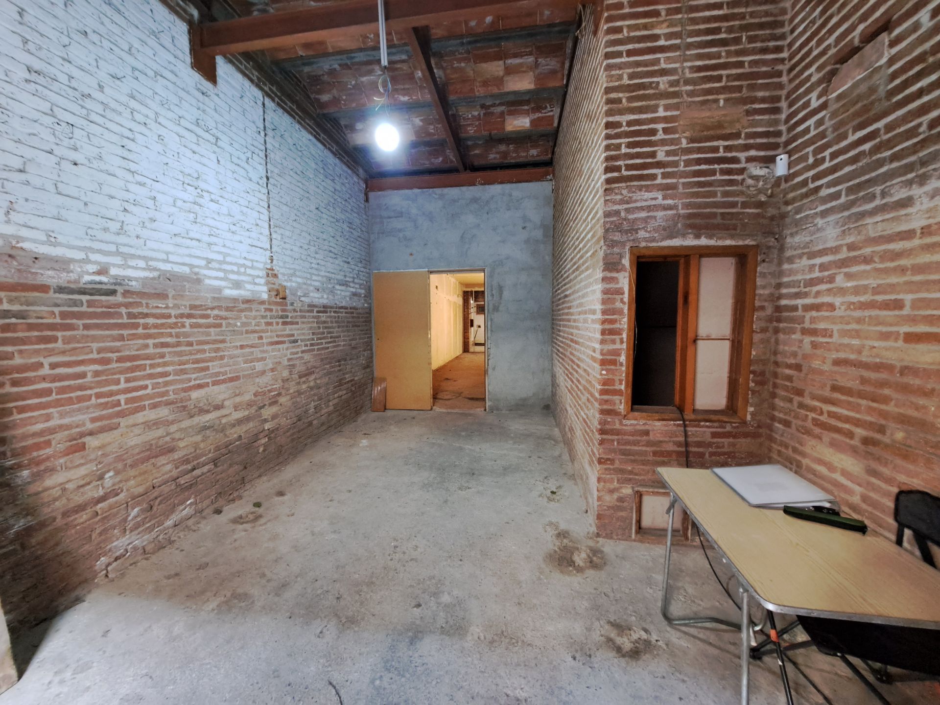 Casa adosada en Cornellà de Llobregat, venta