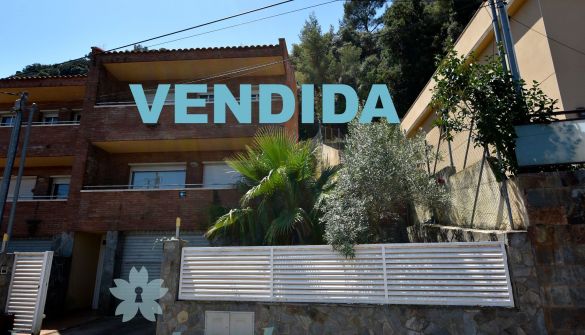 Casa adossada a Torrelles de Llobregat, CAN GÜELL, en venda
