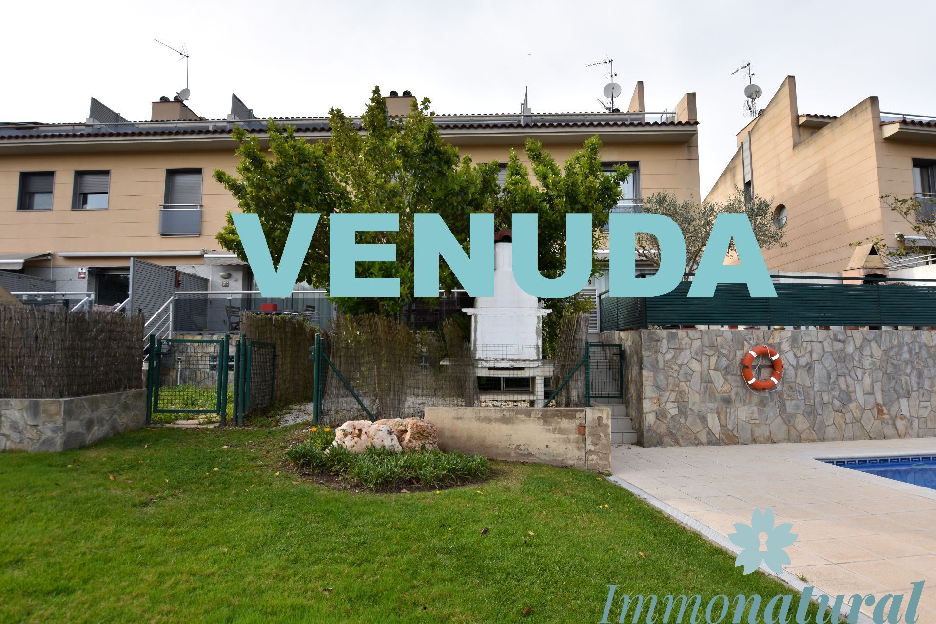 Casa adossada a Torrelles de Llobregat, en venda