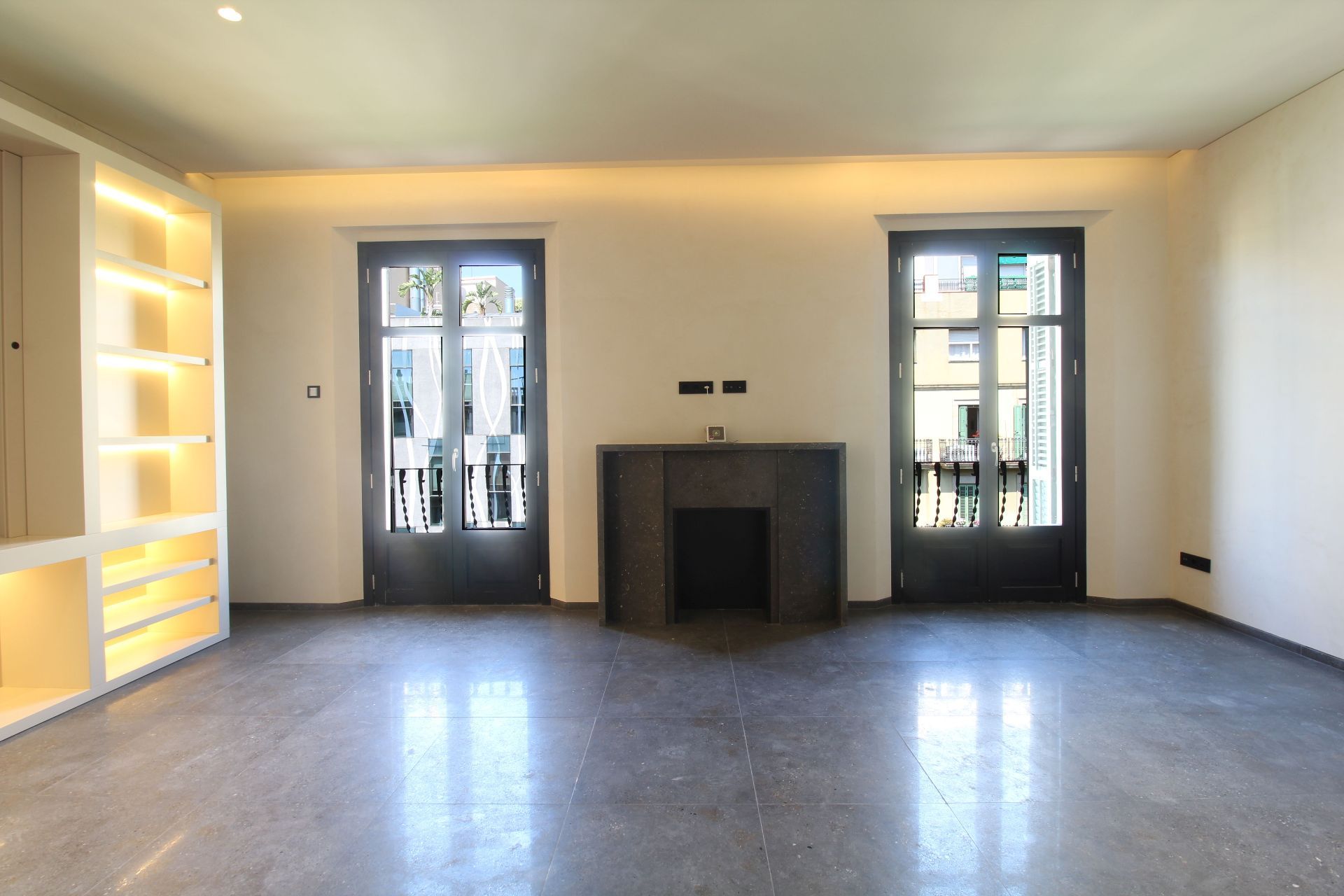 Flat in Barcelona, Eixample, for sale