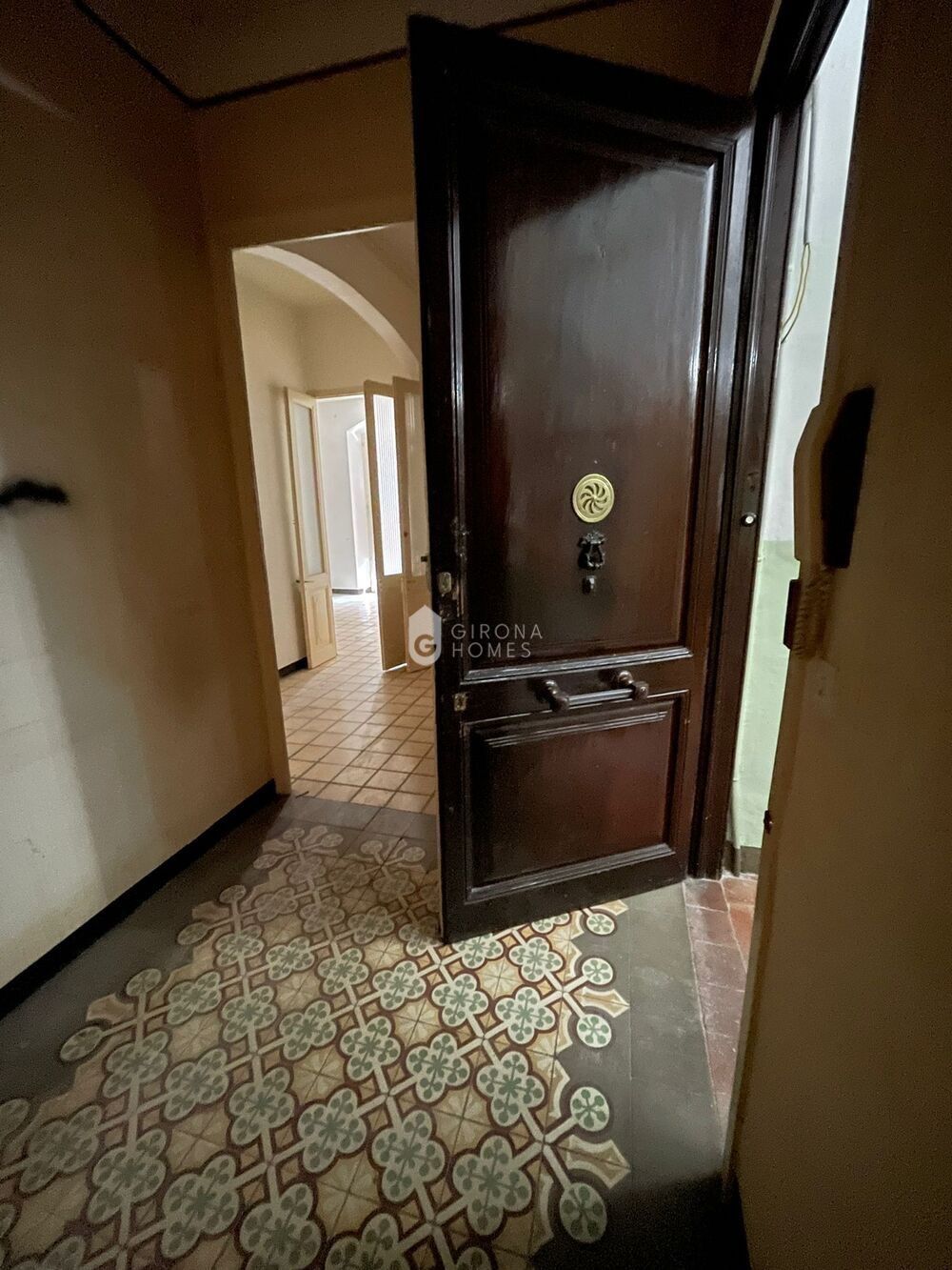 Flat in Girona, for sale