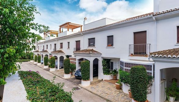 Terraced House in Marbella, for sale