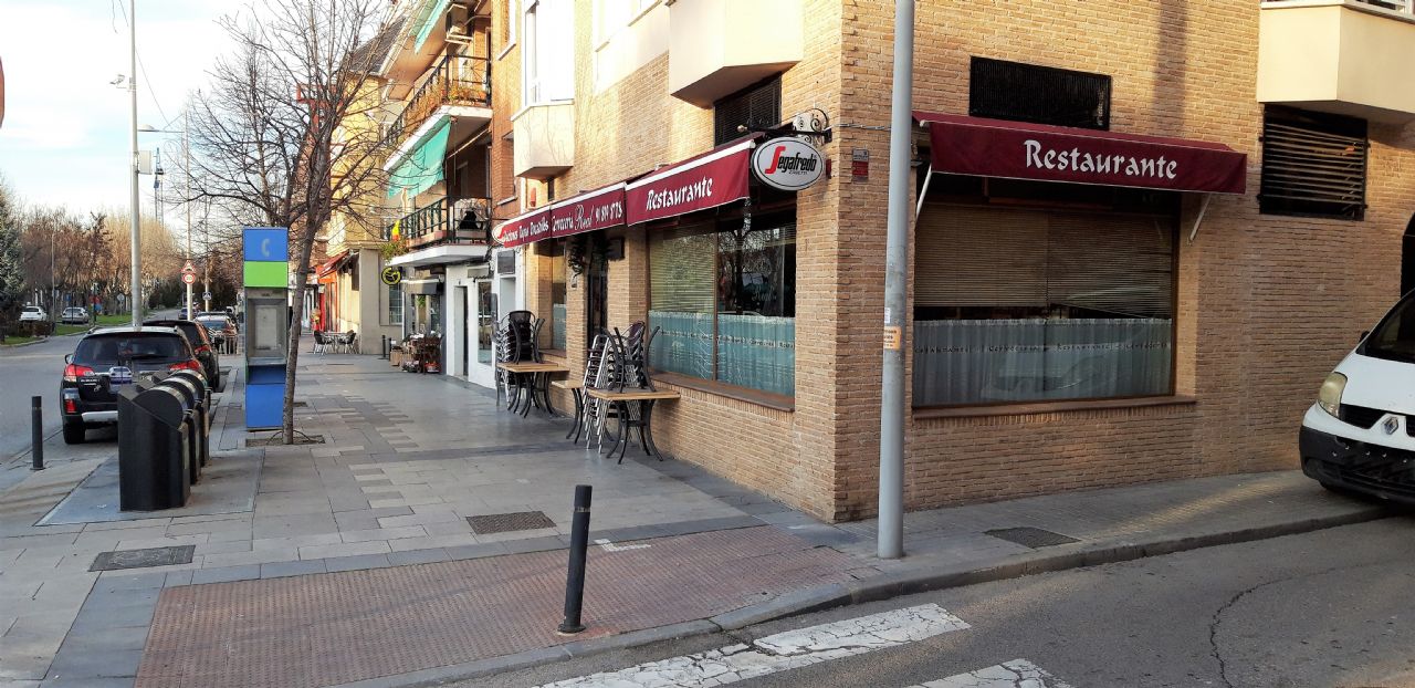 Local comercial en Villanueva de la Cañada, CASCO URBANO, traspaso