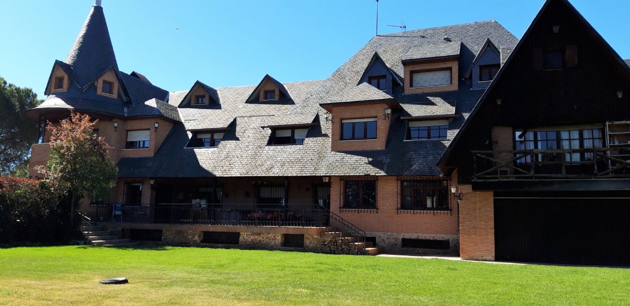 Casa / Chalet en Villanueva de la Cañada, URB. GUADAMONTE, venta