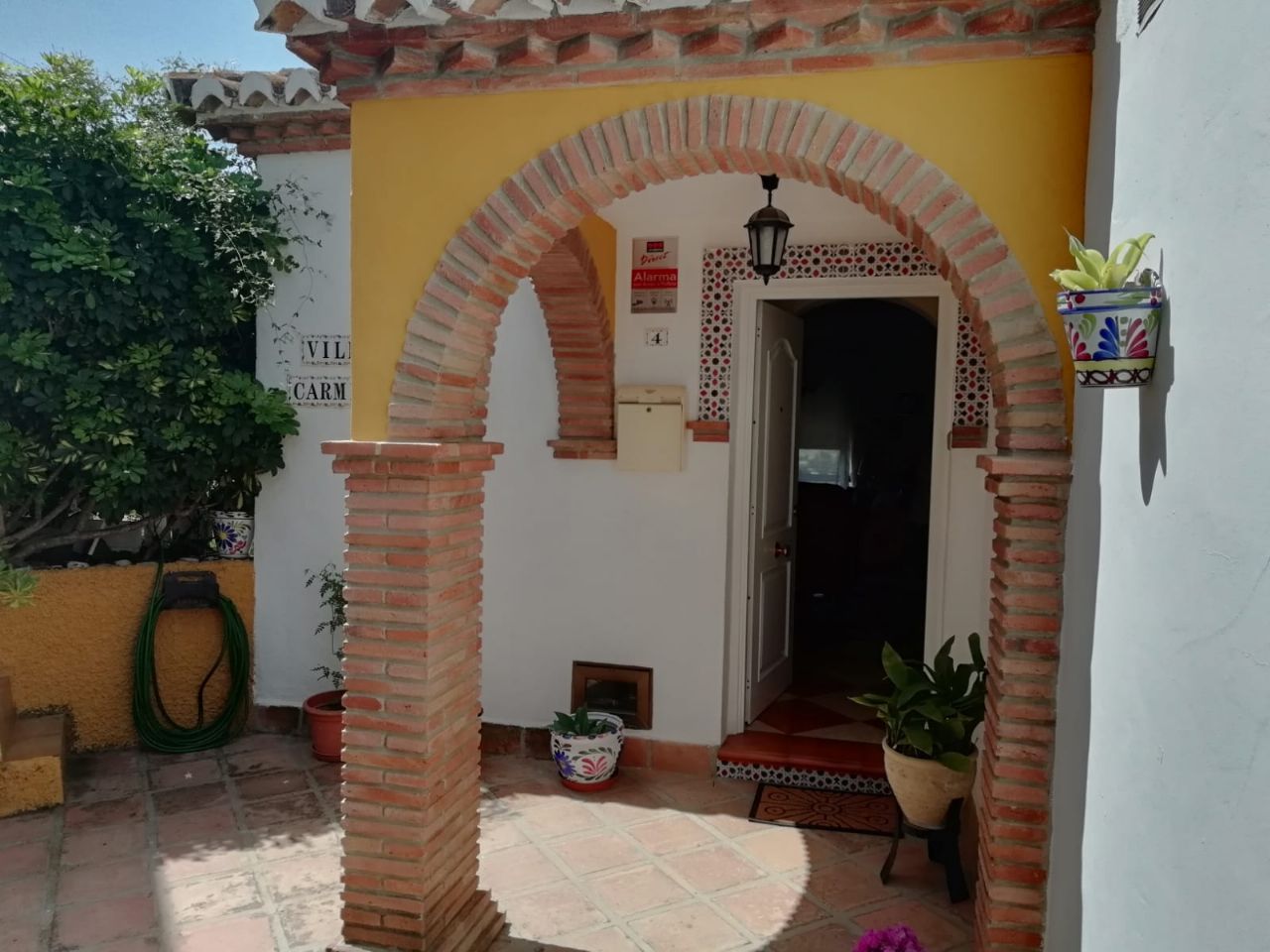 Casa adosada en Caleta de Vélez, venta