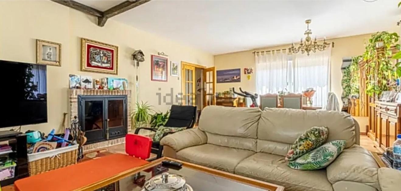 Villa en venta en Navas del Rey