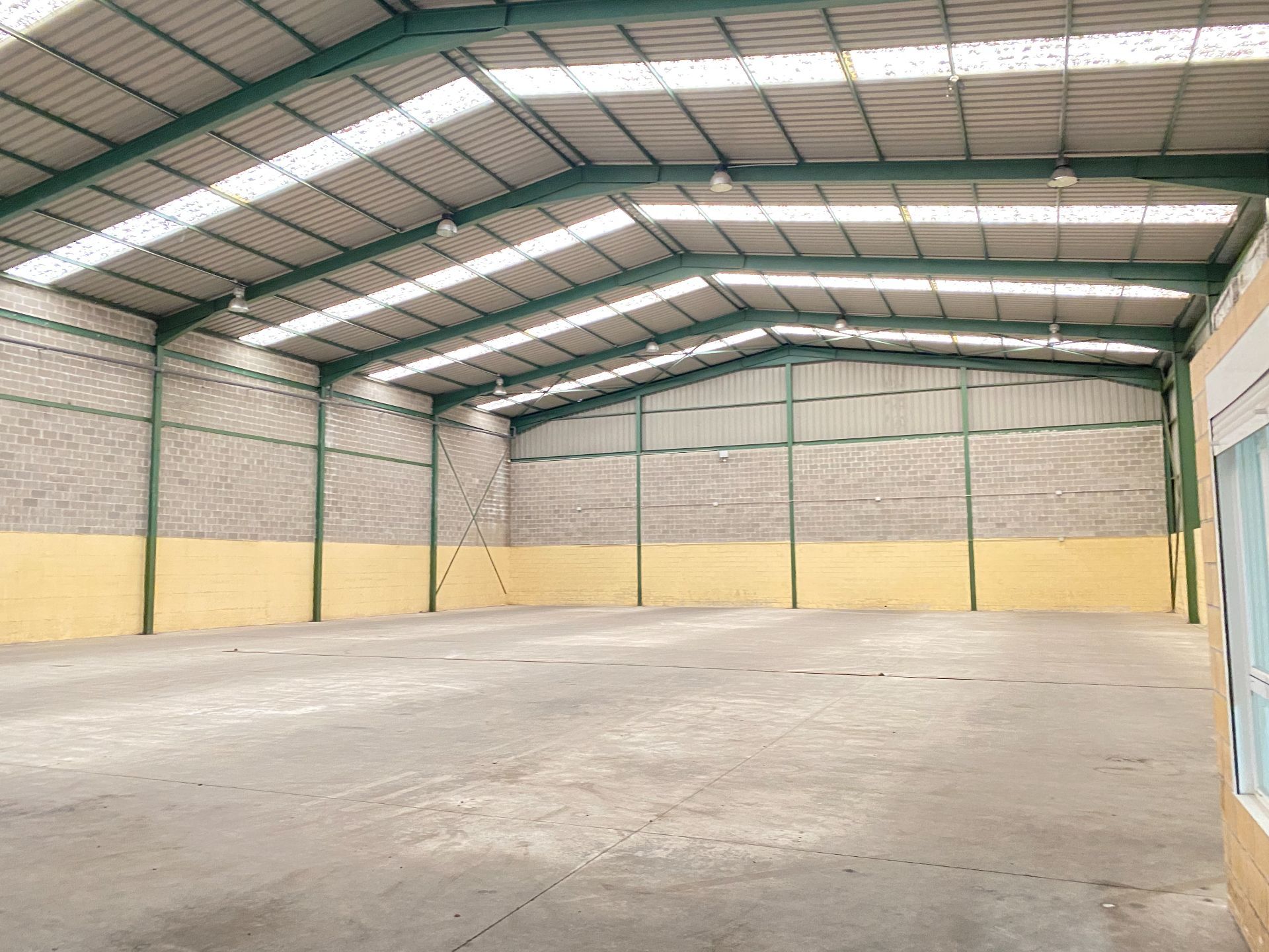 Nave en Camargo, Poligono de Raos, venta