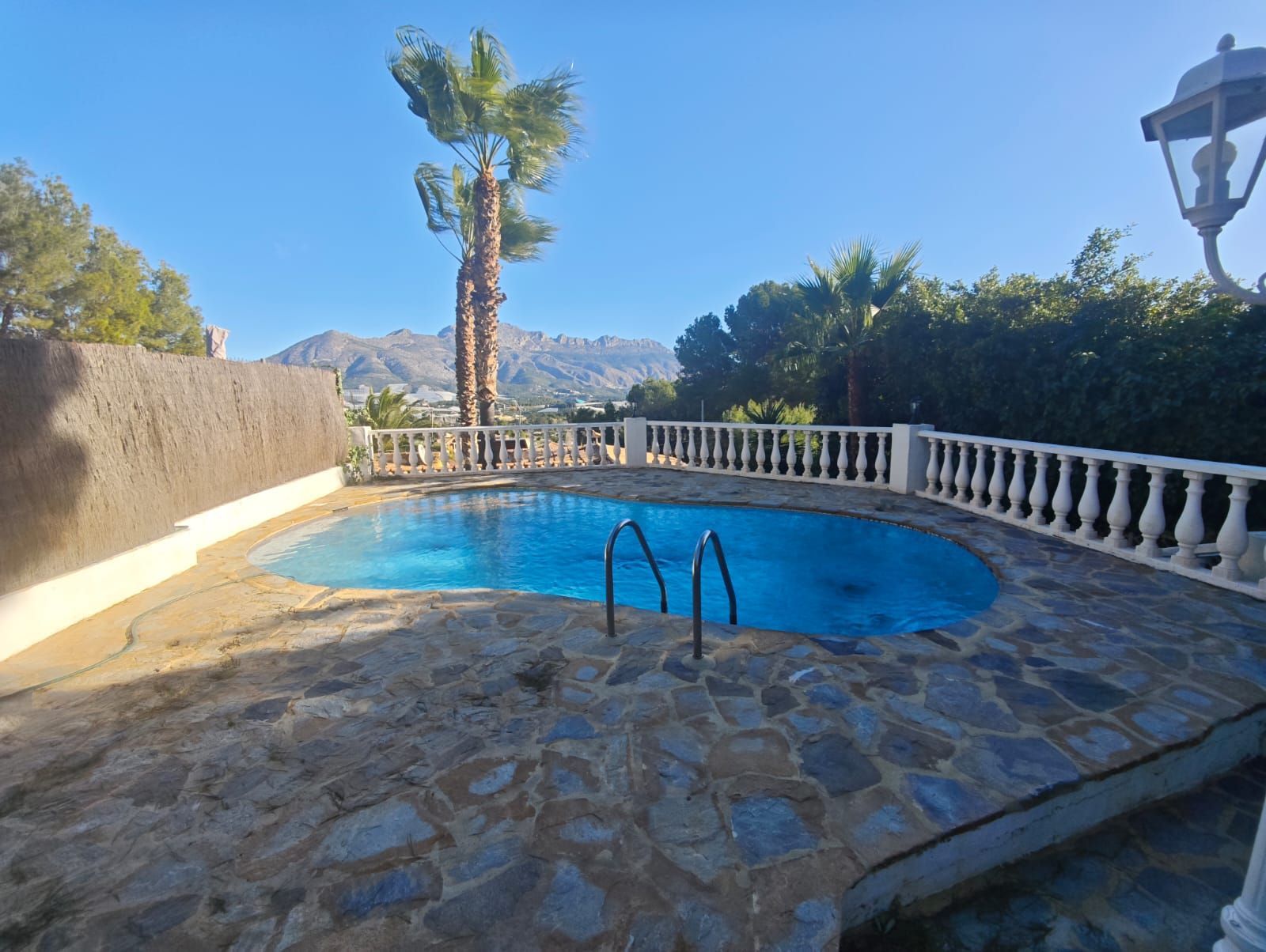 Villa in La Nucía, for sale