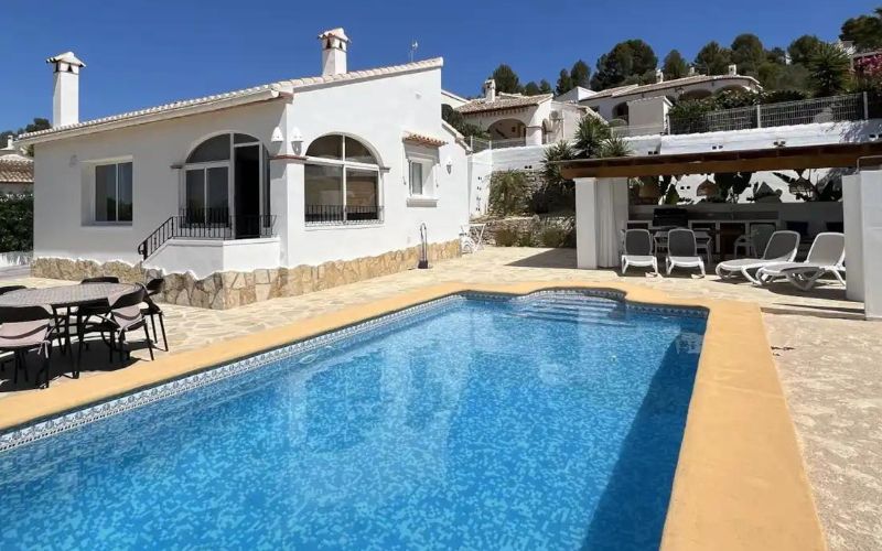 Was kostet der Bau eines Swimmingpools in Spanien? (Preisguide 2026)