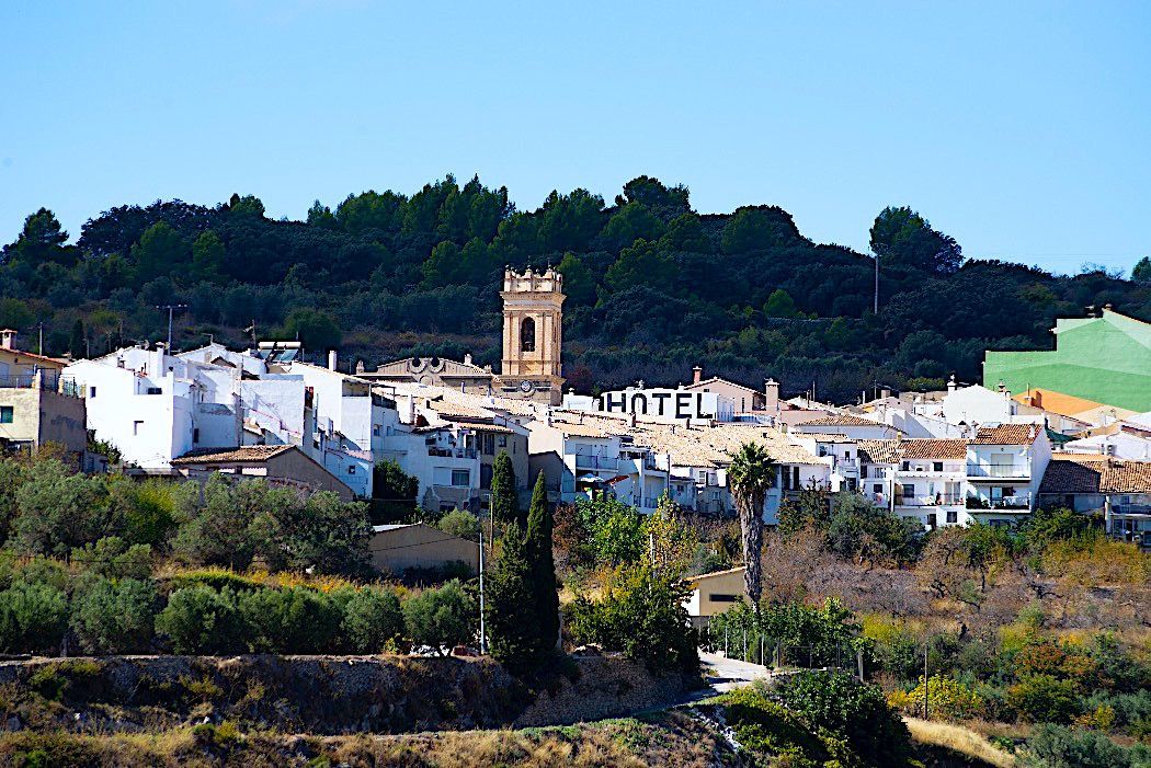 Hotel i Tàrbena, salg