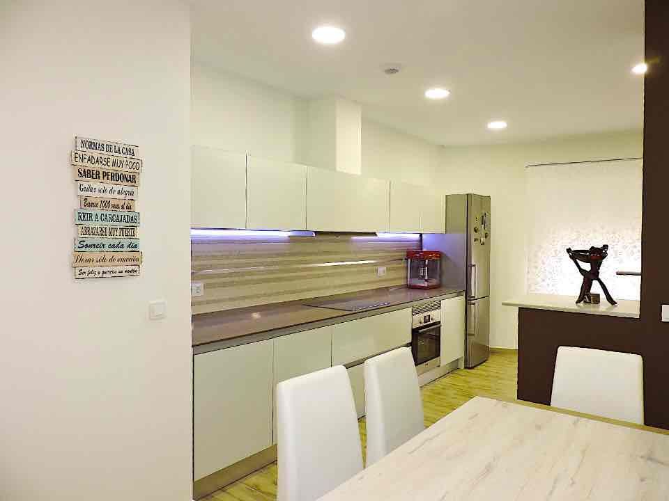 Omakotitalo sijainti Villajoyosa, Playa Paraiso, myynti