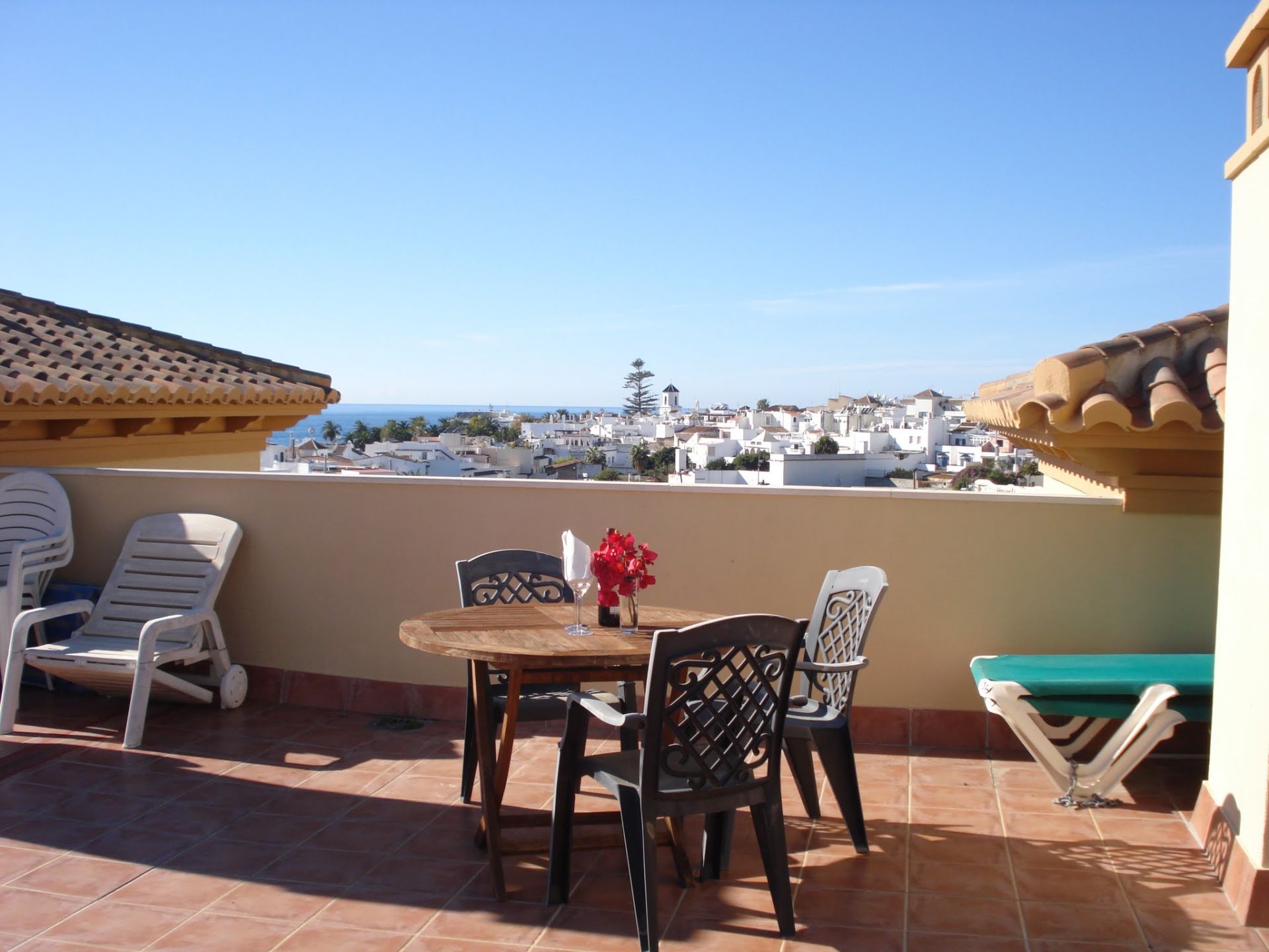 Beautiful Apartment in Edificio Milenio, Carabeo, Nerja