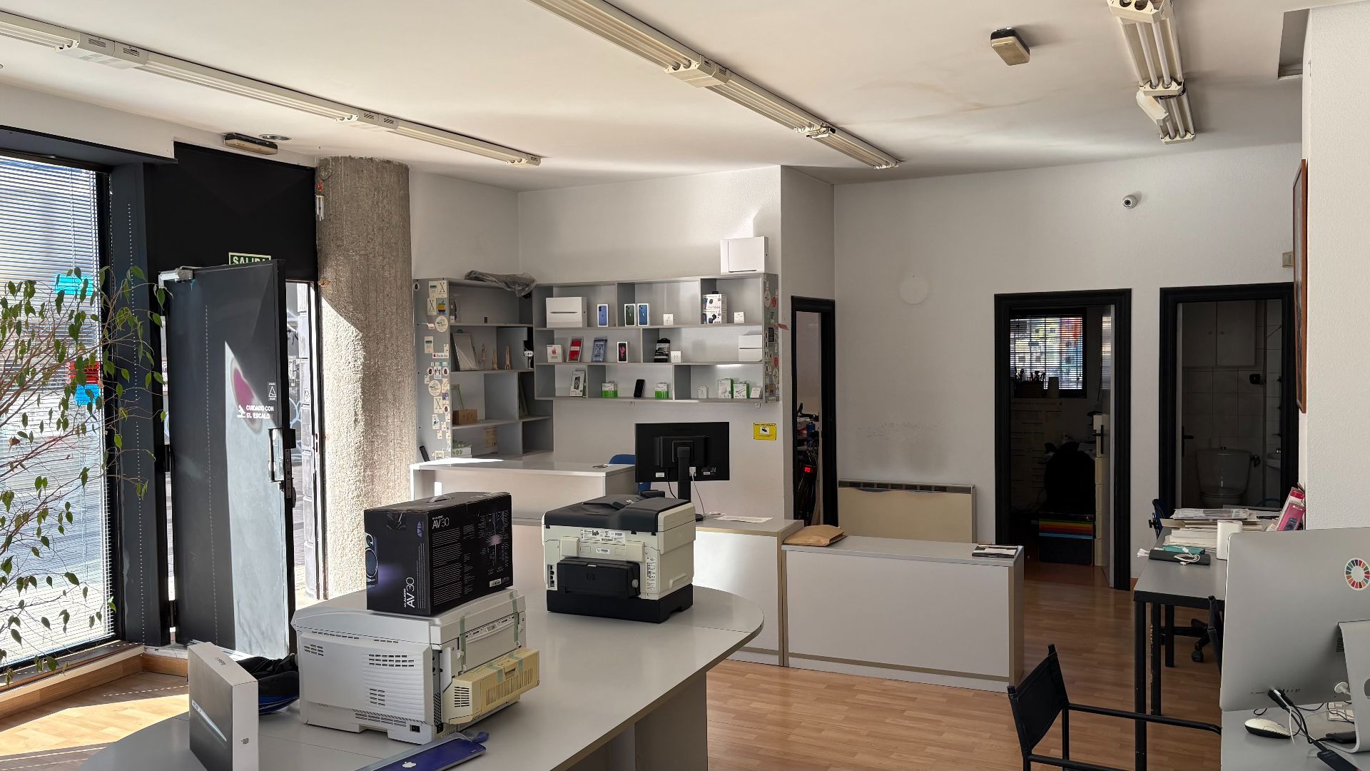 Local comercial en Burgos, Avd Cantabria-RRCC, venta