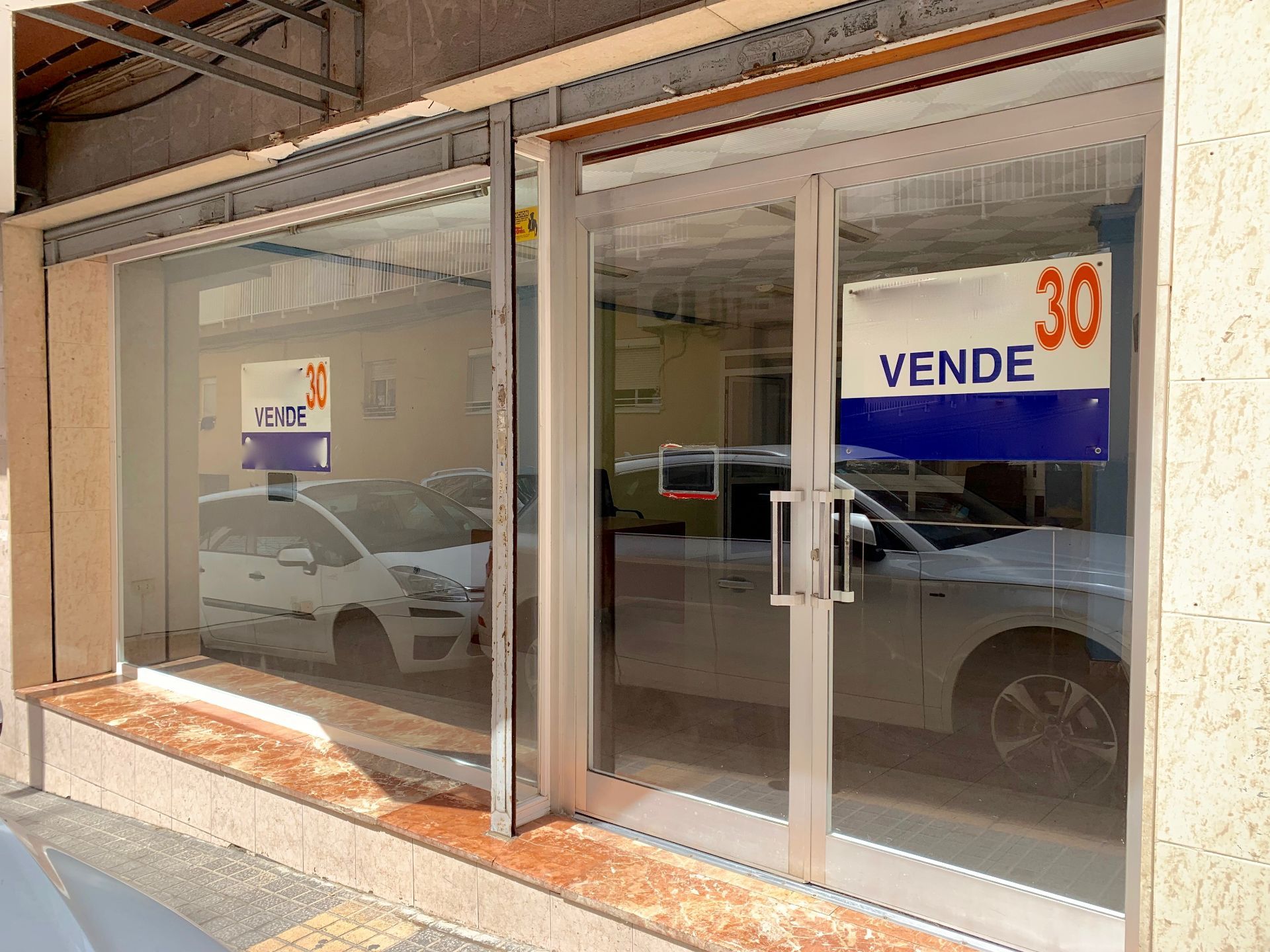 Local comercial en Benidorm, Rey Jaime I, venta