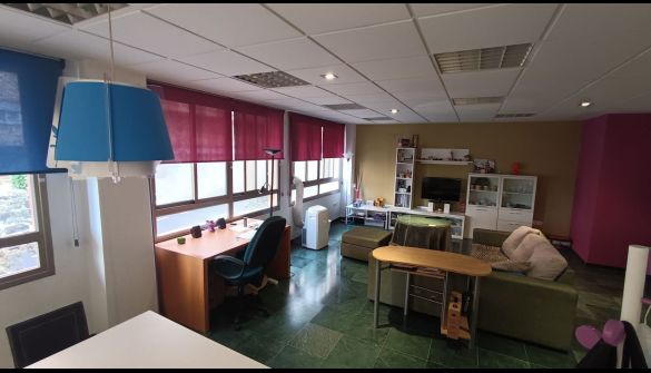 Office in Cáceres, CENTRO, for sale