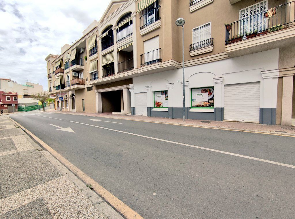 Local comercial en Motril, alquiler