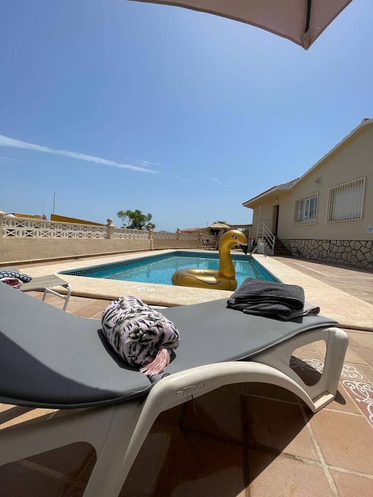Villa in La Nucía, for rent