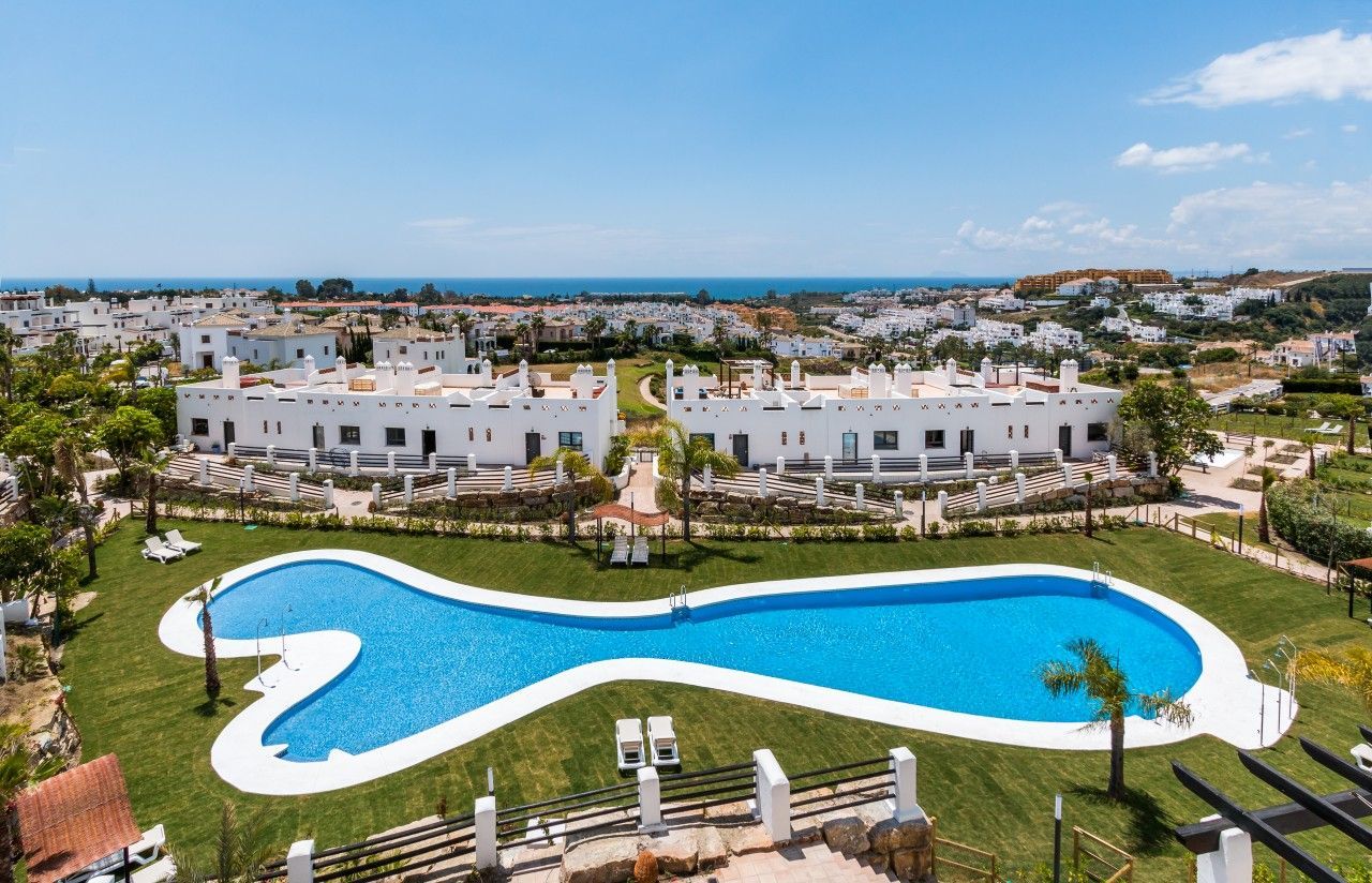 Apartment in Estepona, La Resina, for sale