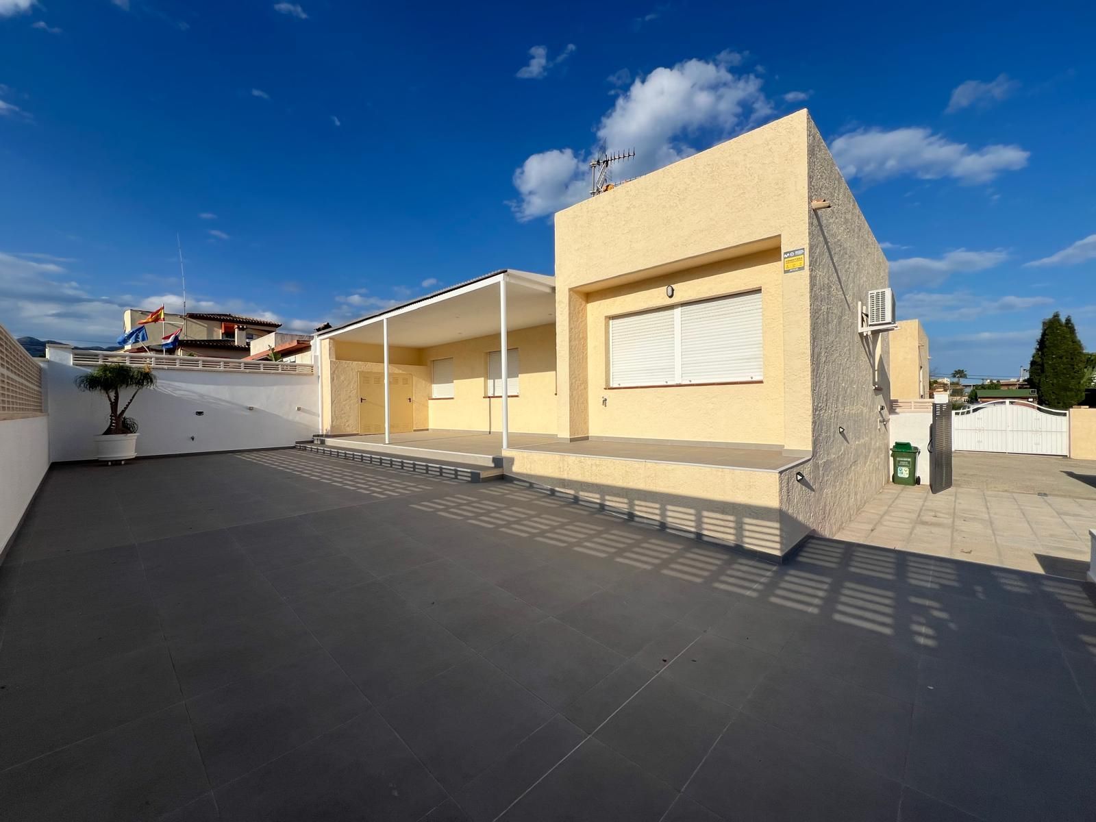 Villa in La Nucía, te koop