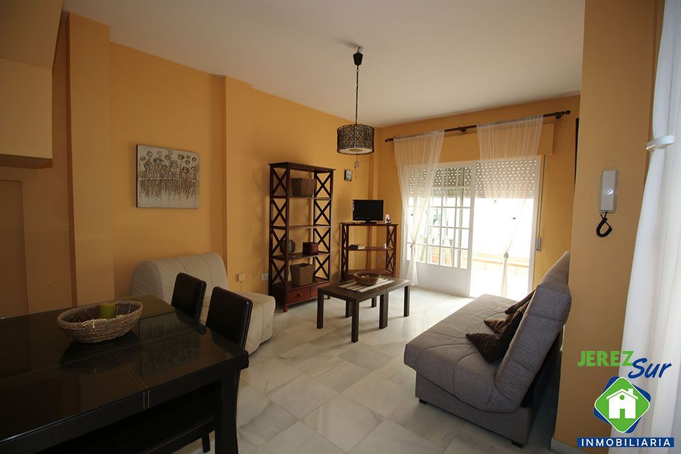 Casa adosada en Jerez de la Frontera, Madre de Dios, venta