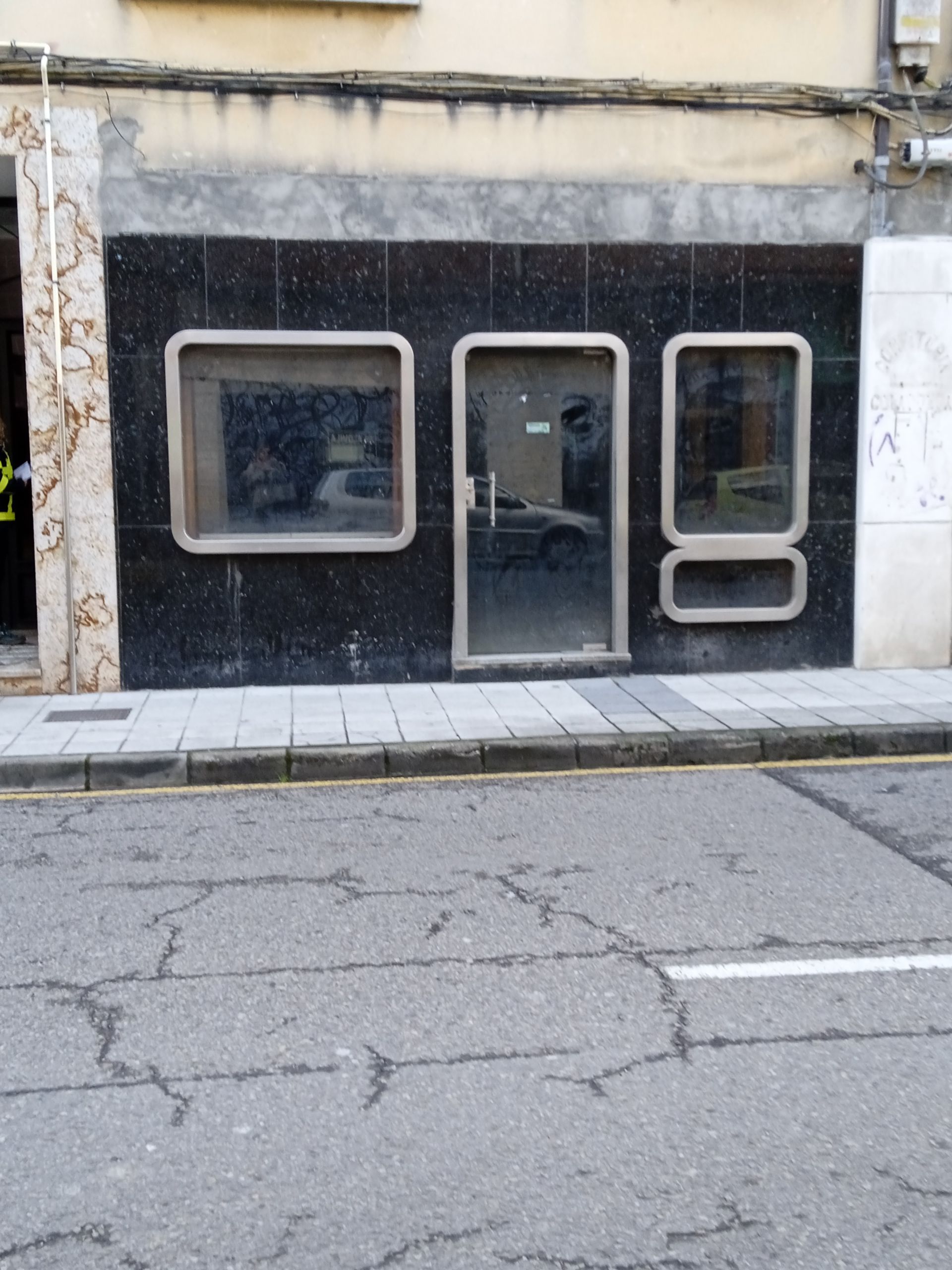 Forretningslokale i Parres, salg