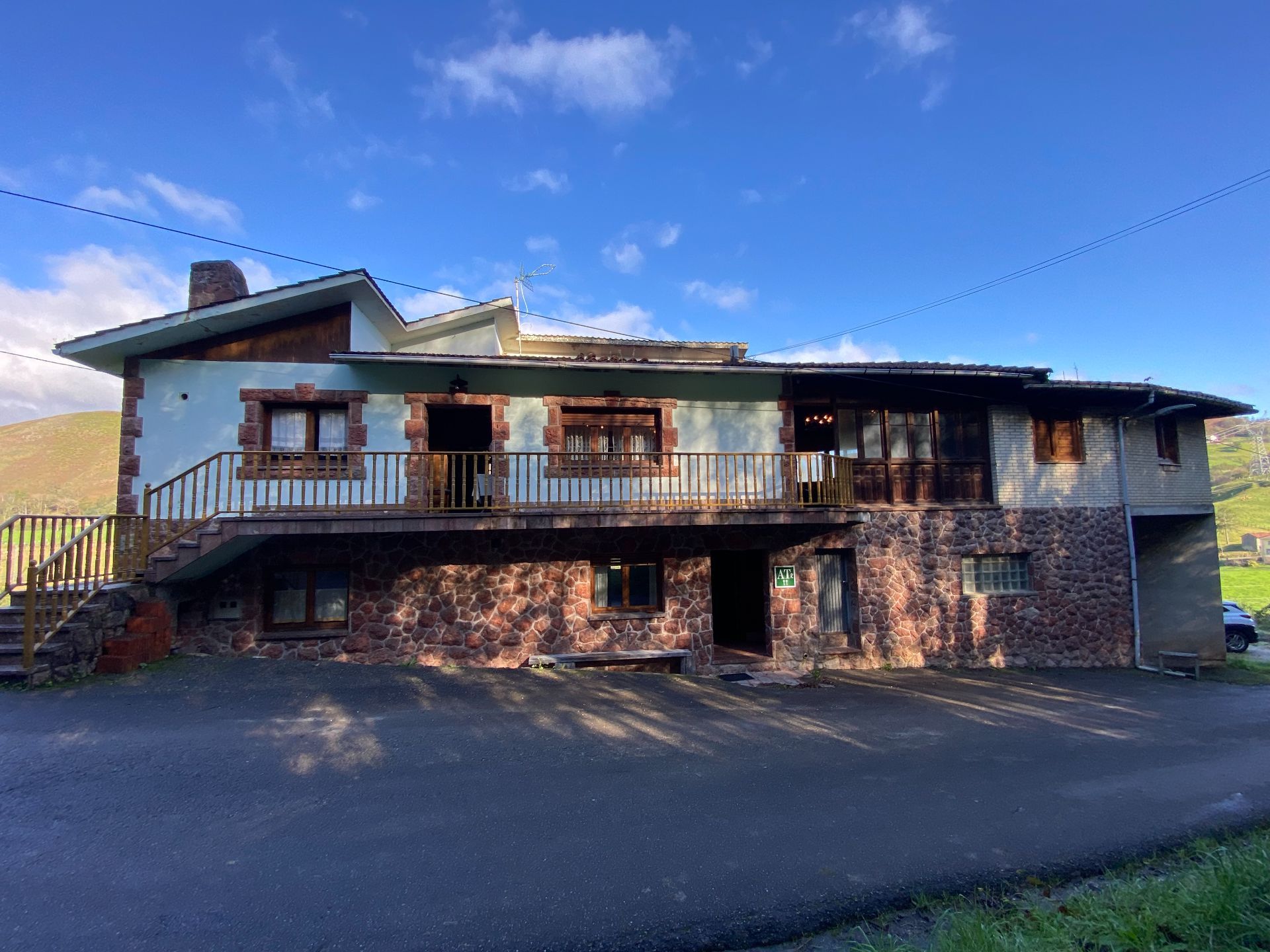Villa i Onís, ONIS, till salu