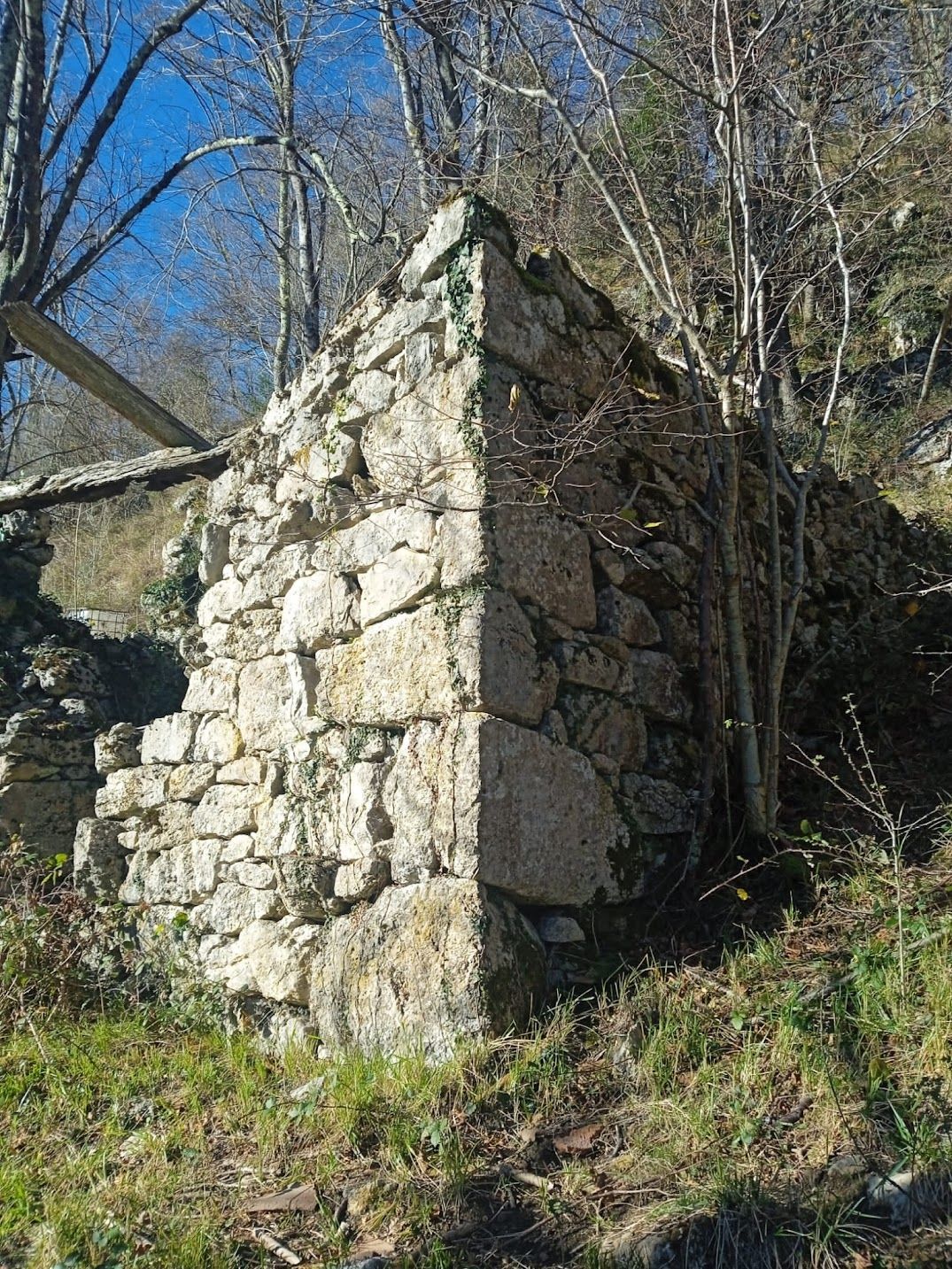 Omakotitalo maaseudulla sijainti Cangas de Onís, myynti