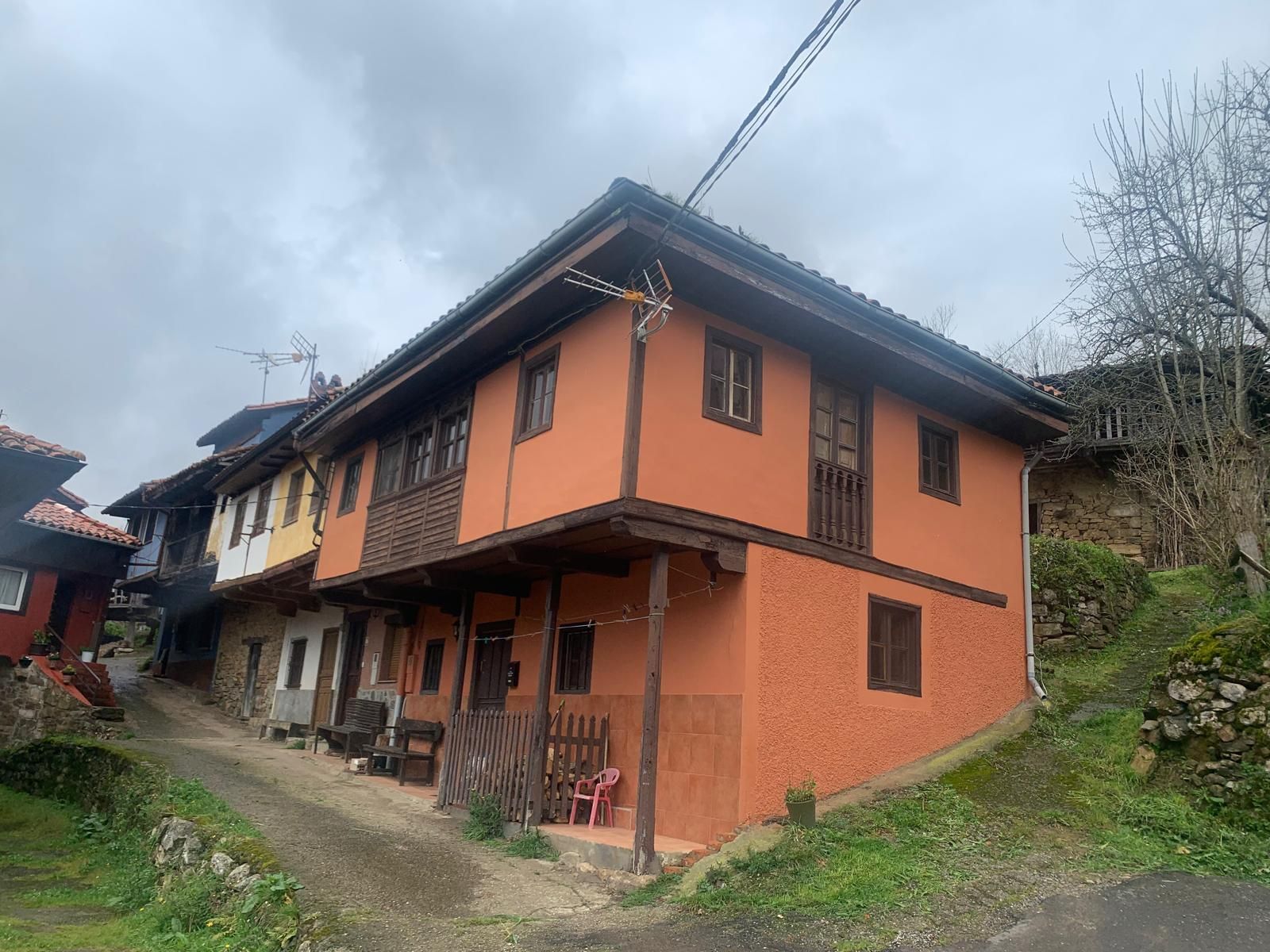 Villa i Piloña, CONCEJO DE PILOÑA, till salu