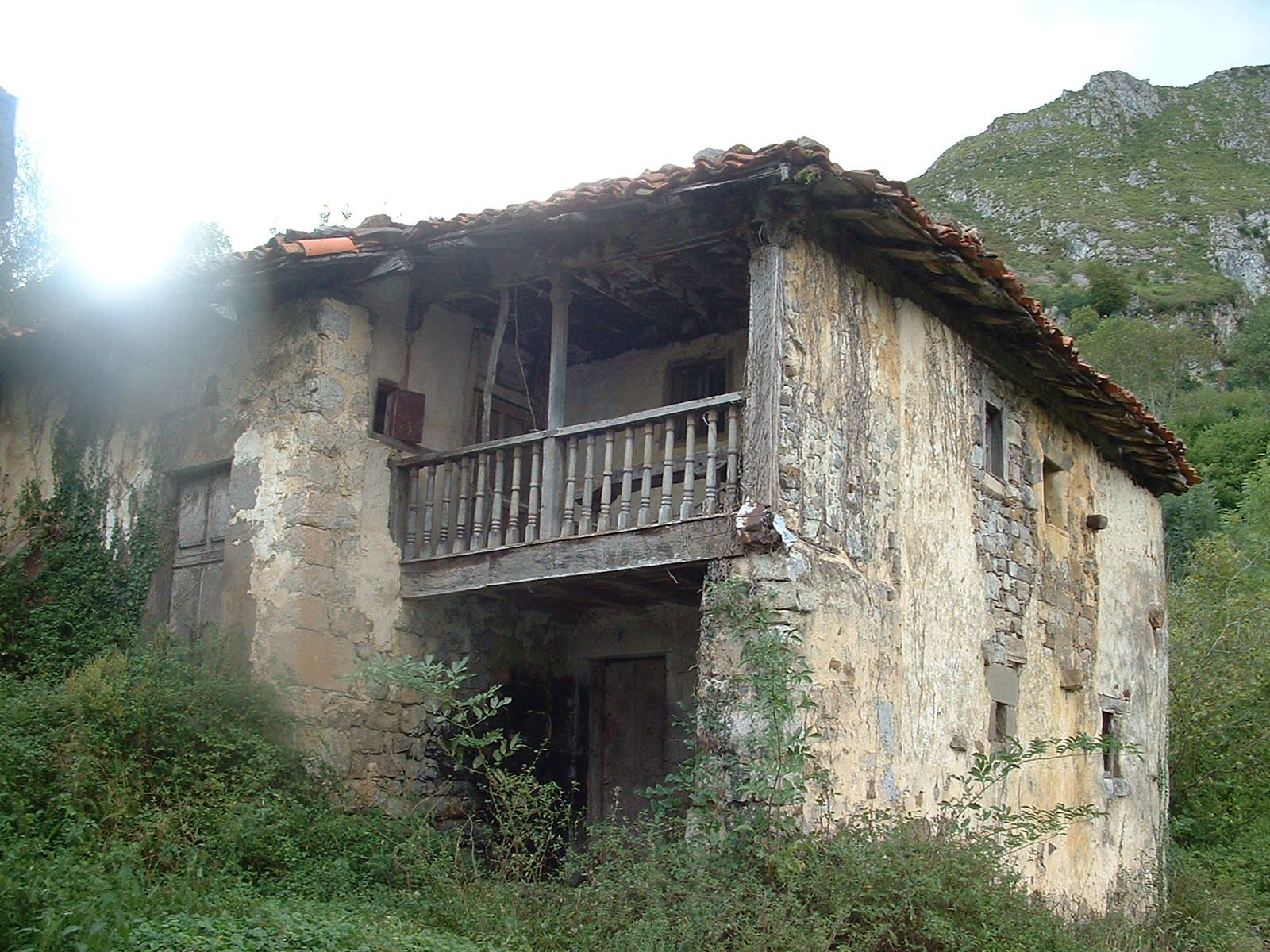 Villa in Parres, Parres, te koop