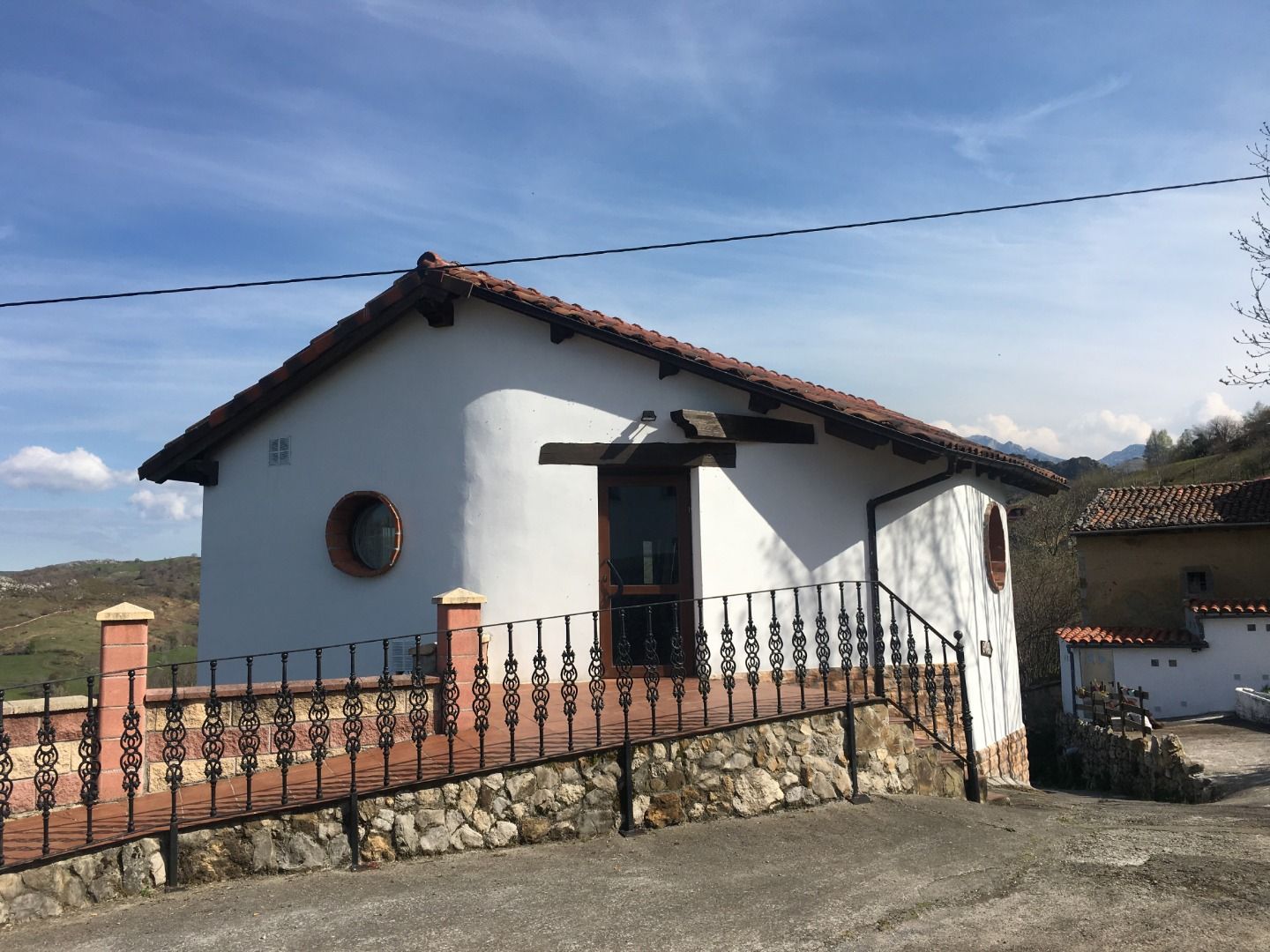 Geschäftslokal in Onís, ONIS, miete