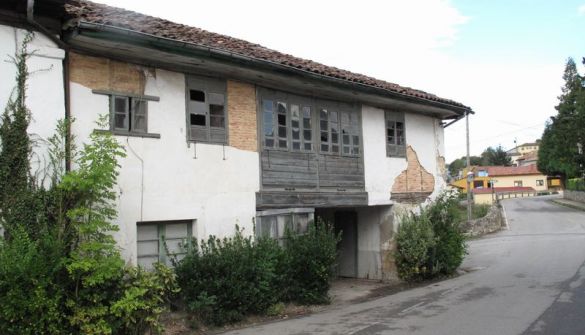 Villa in Nava, Nava, for sale