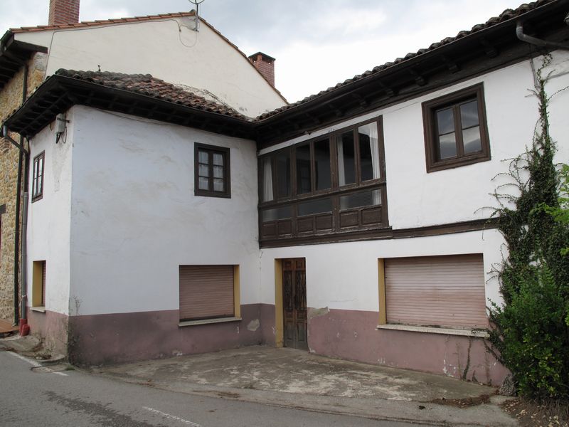 Villa in Nava, Nava, for sale