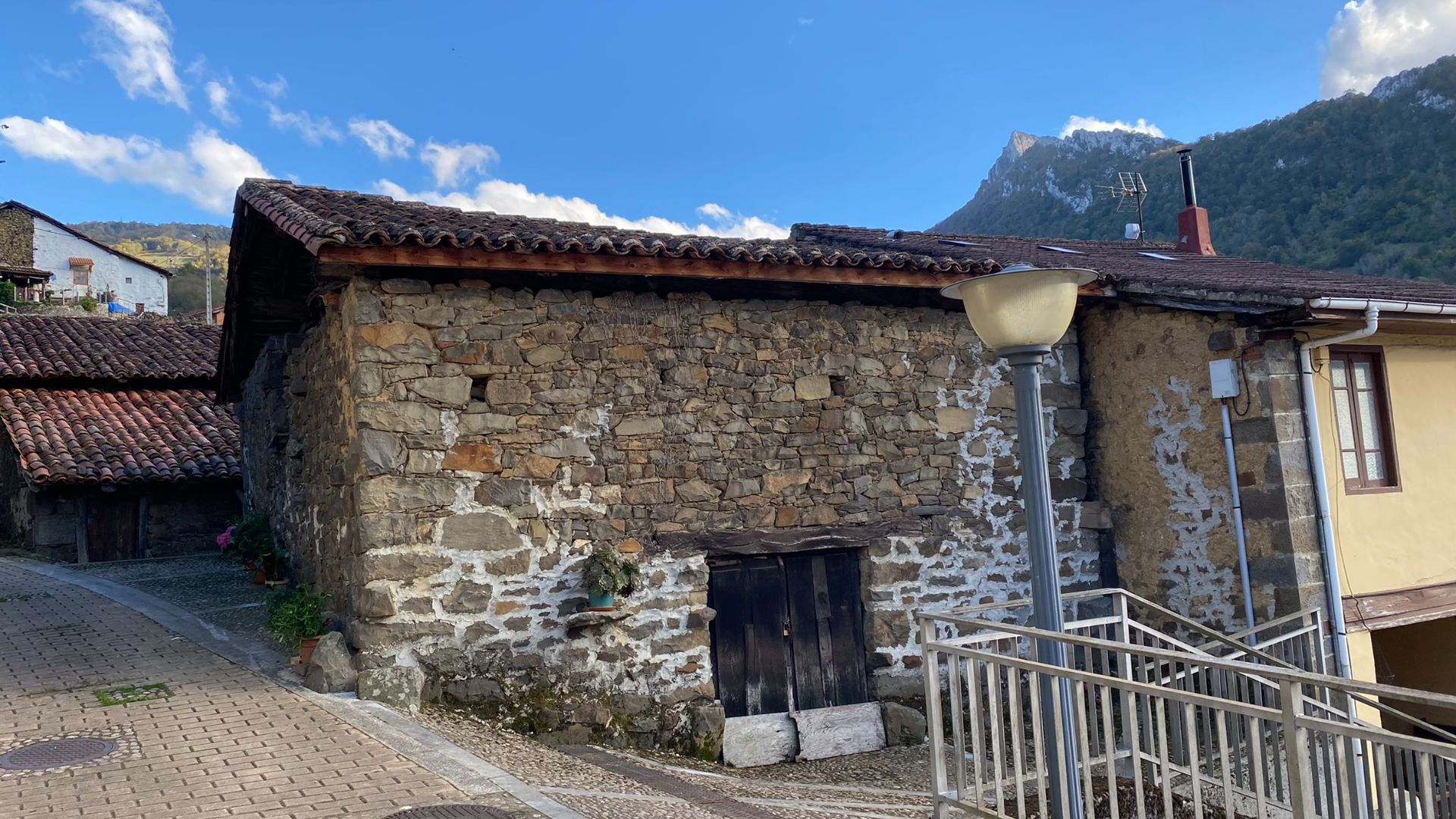 Villa i Ponga, Concejo de Ponga, till salu