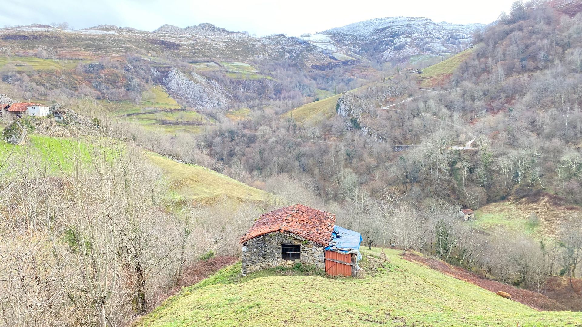 Omakotitalo maaseudulla sijainti Onís, CONCEJO DE ONIS, myynti