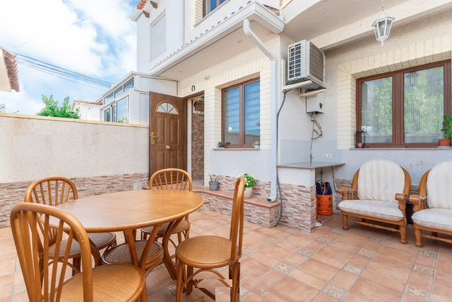 Дом из ряда жилого комплекса в Torrevieja, продажа