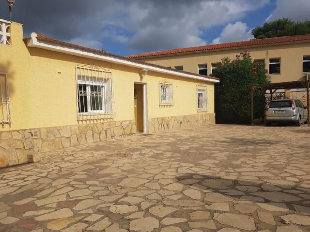 Villa in Alfaz del Pi / l'Alfàs del Pi, te koop