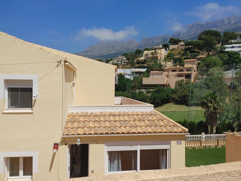 Дом из ряда жилого комплекса в Altea la Vella, аренда