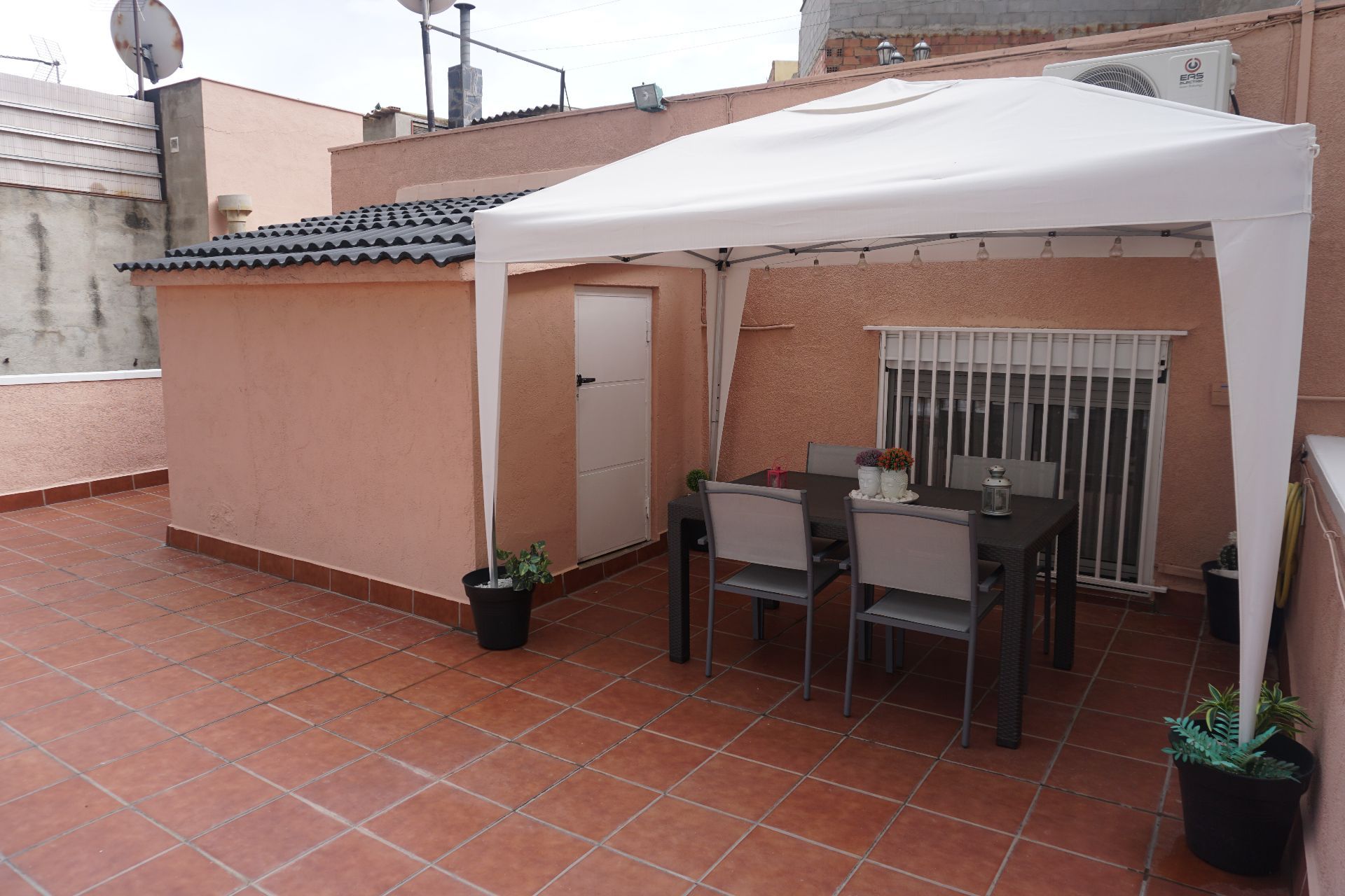 Casa / Xalet a Sant Vicenç dels Horts, CASC URBÀ, en venda