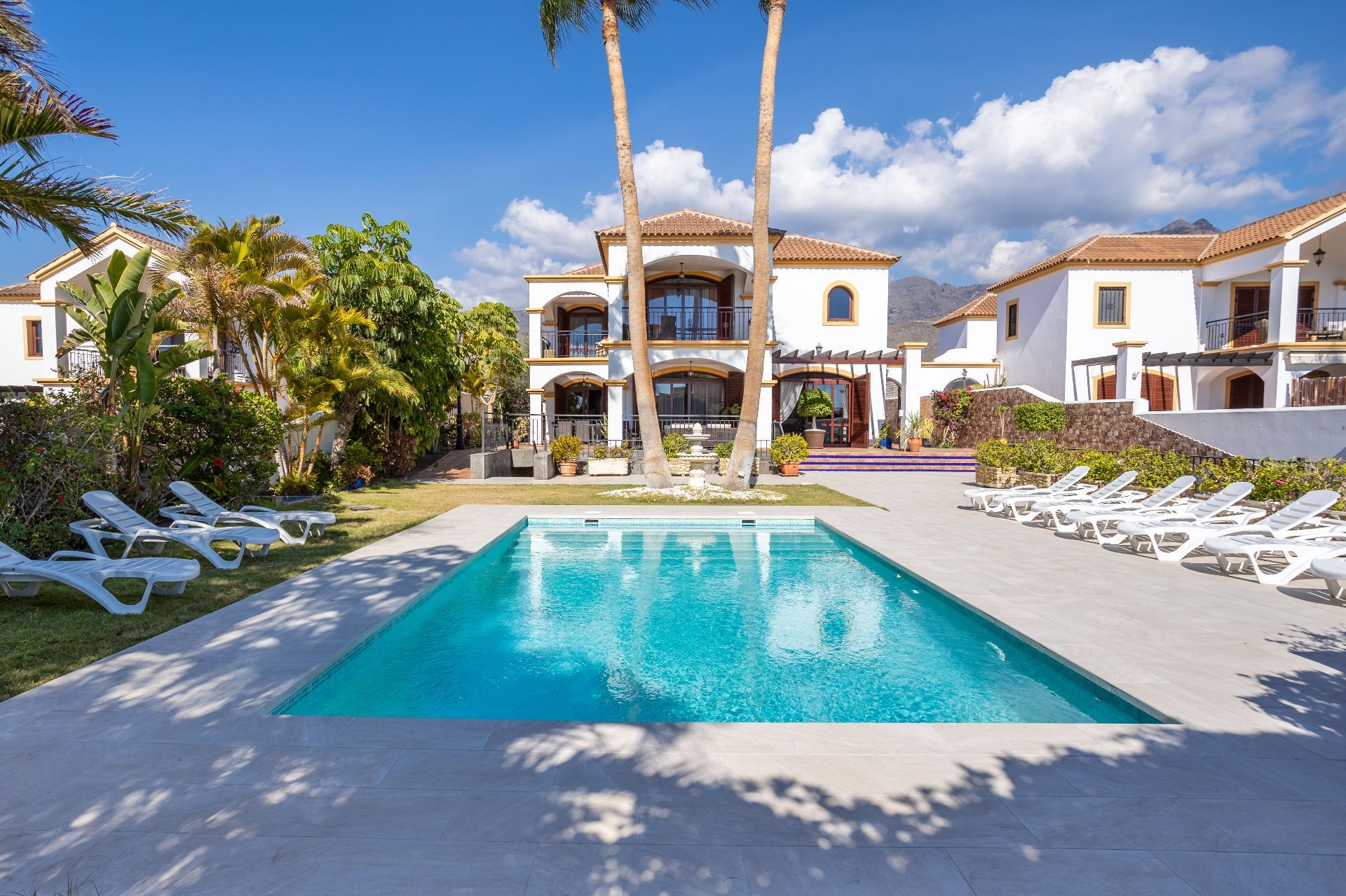 Villa de Lujo en Adeje, Madroñal, alquiler vacacional