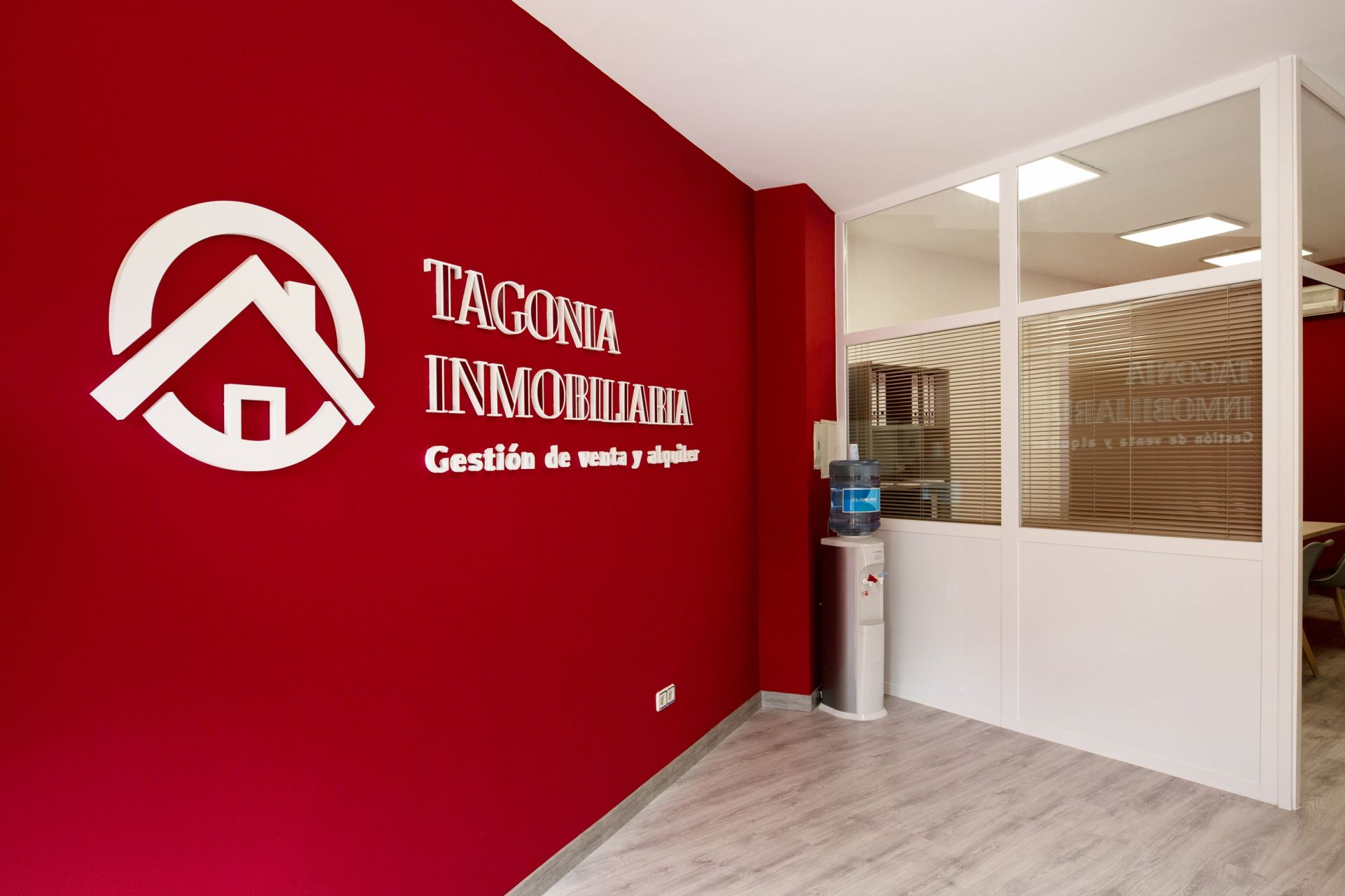 tagonia1_03-min.jpg