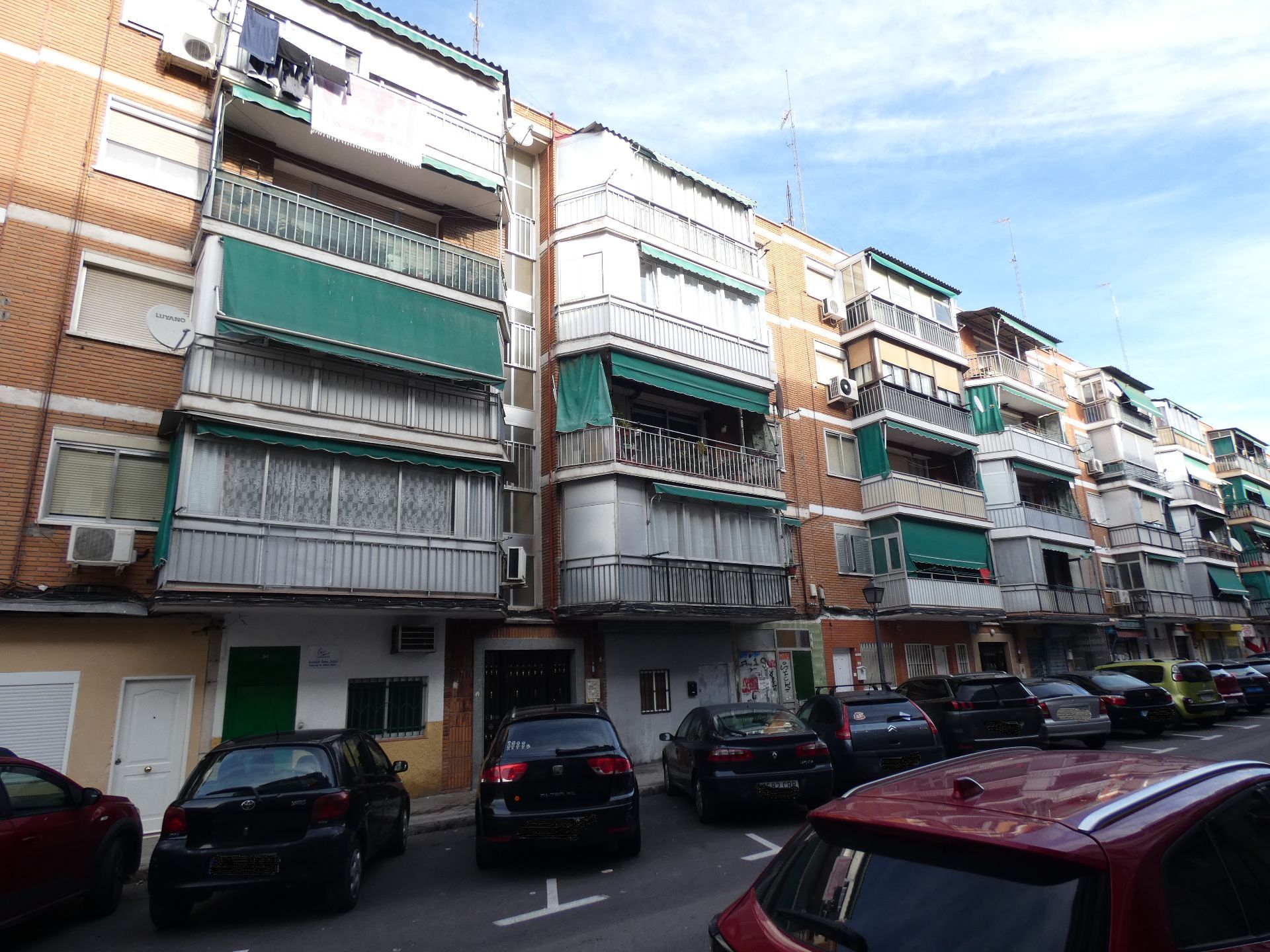 Local comercial en Madrid, Villa de Vallecas, venta