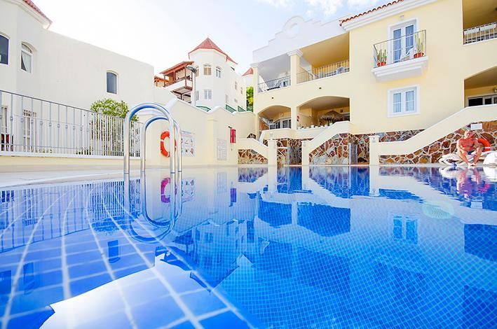 Apartamento en La Caleta, venta