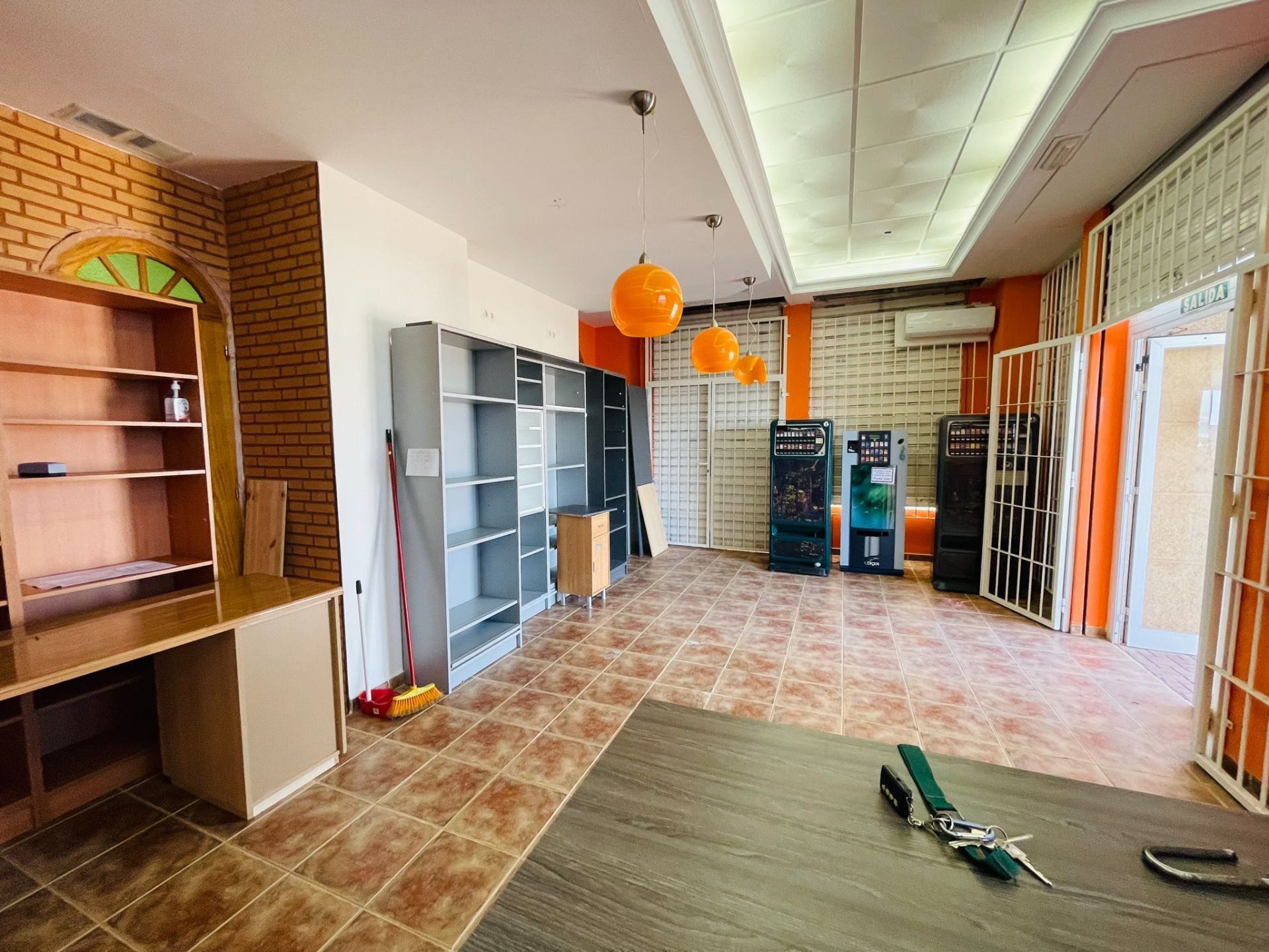 Local comercial en La Manga, venta