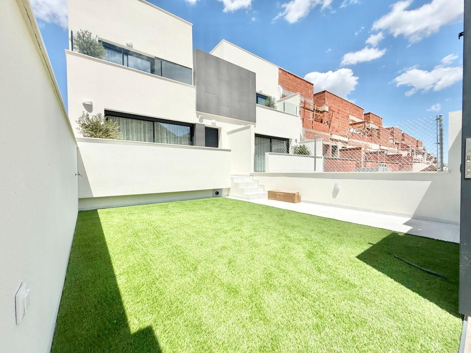 Casa de pueblo en Cox, San Fernando, venta
