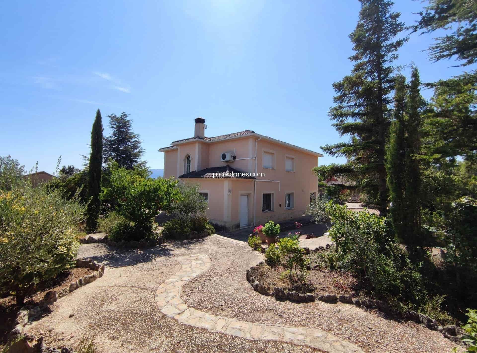 chalet-con-piscina-cocentaina.jpg