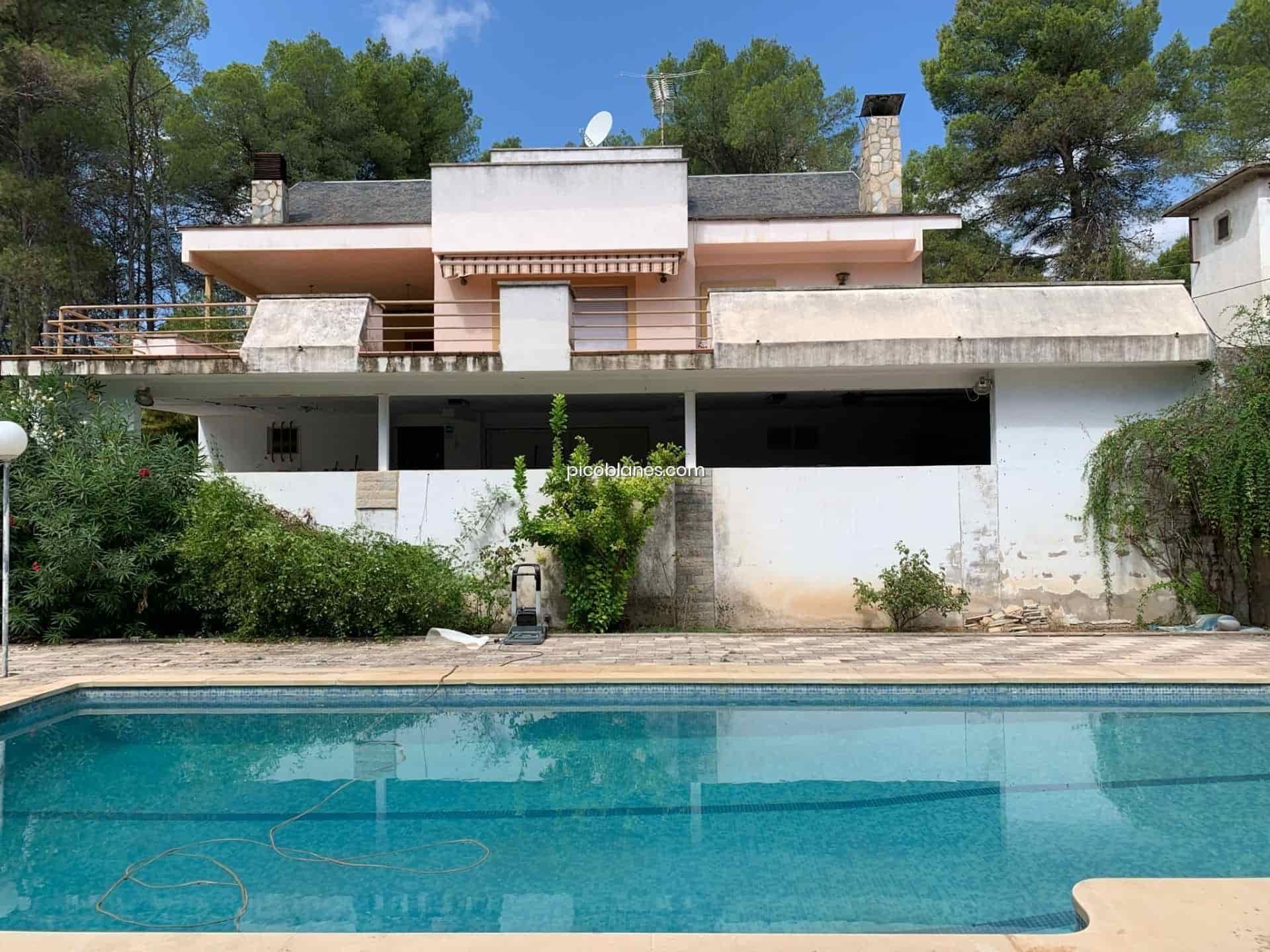 chalet-en.cocentaina-con-piscina.jpg